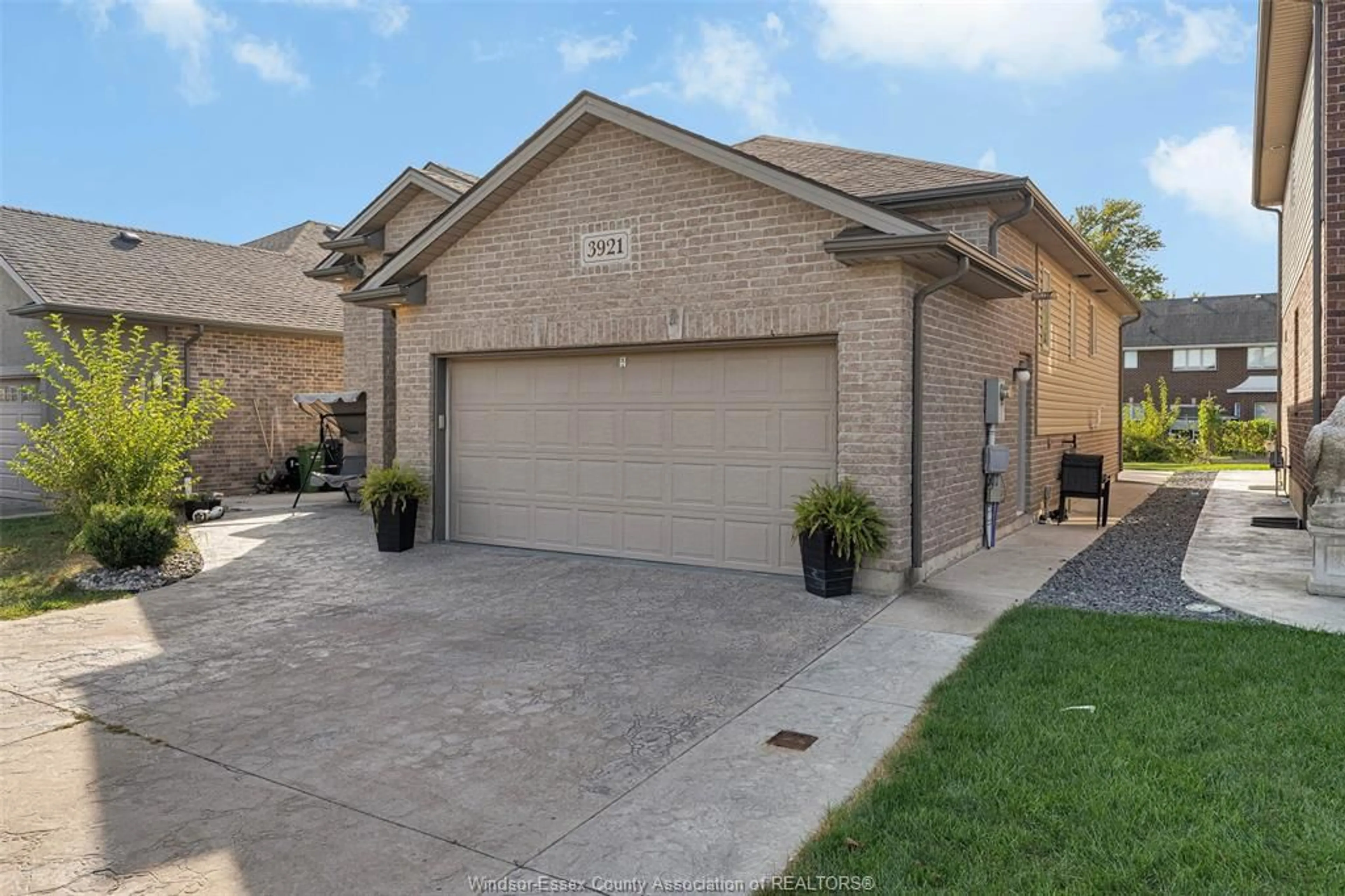 Home with brick exterior material, street for 3921 ZANZIBAR Cres, Windsor Ontario N9G 0A5