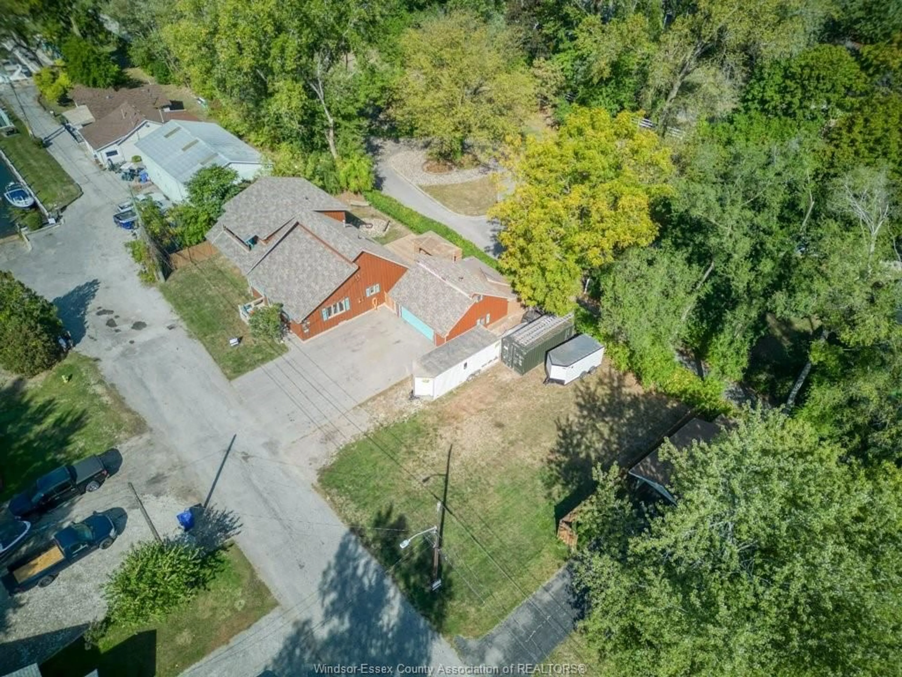 A pic from outside/outdoor area/front of a property/back of a property/a pic from drone, street for 49 RIVERVIEW, LaSalle Ontario N9S 1E1
