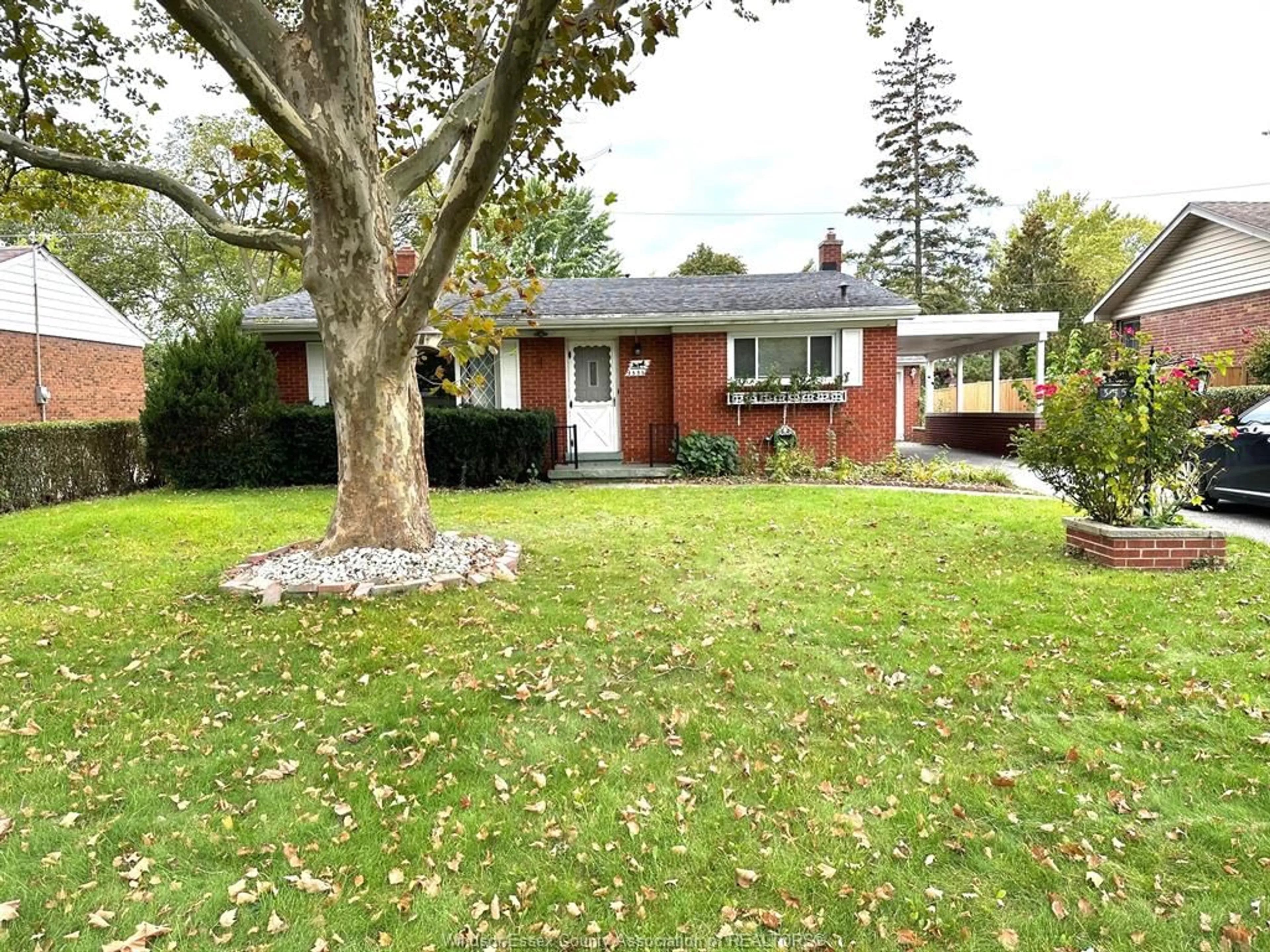 Unknown for 3551 WOODLAND, Windsor Ontario N9E 1Z9
