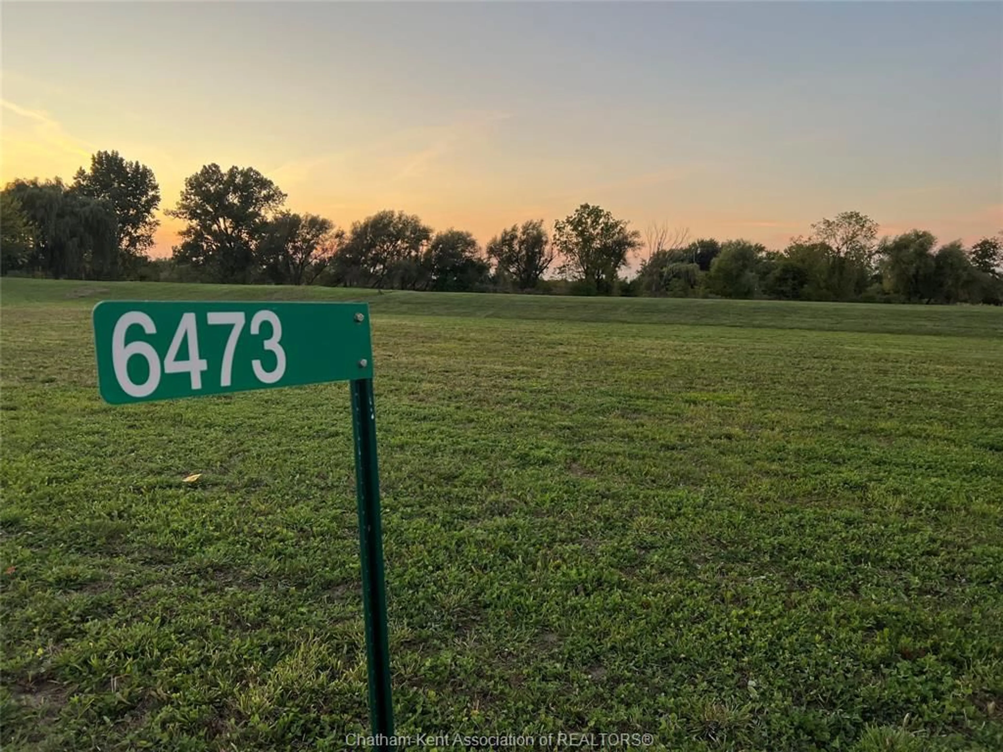 Blurry image for 6473 RIVERVIEW Line, Chatham Ontario N7M 5T1