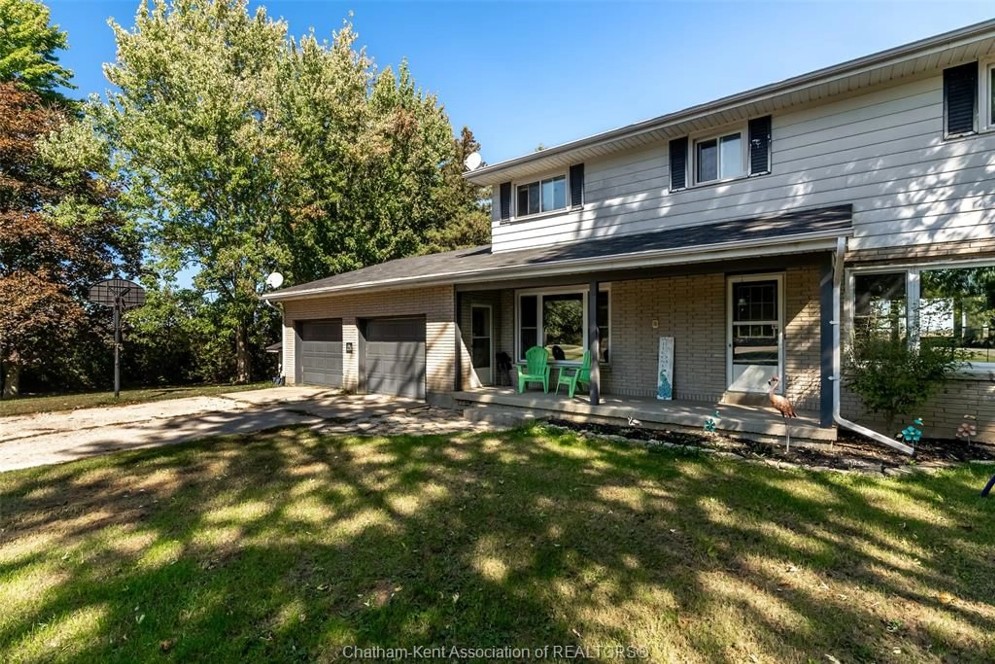 A pic from outside/outdoor area/front of a property/back of a property/a pic from drone, street for 20701 Victoria Rd, Ridgetown Ontario N0P 2C0