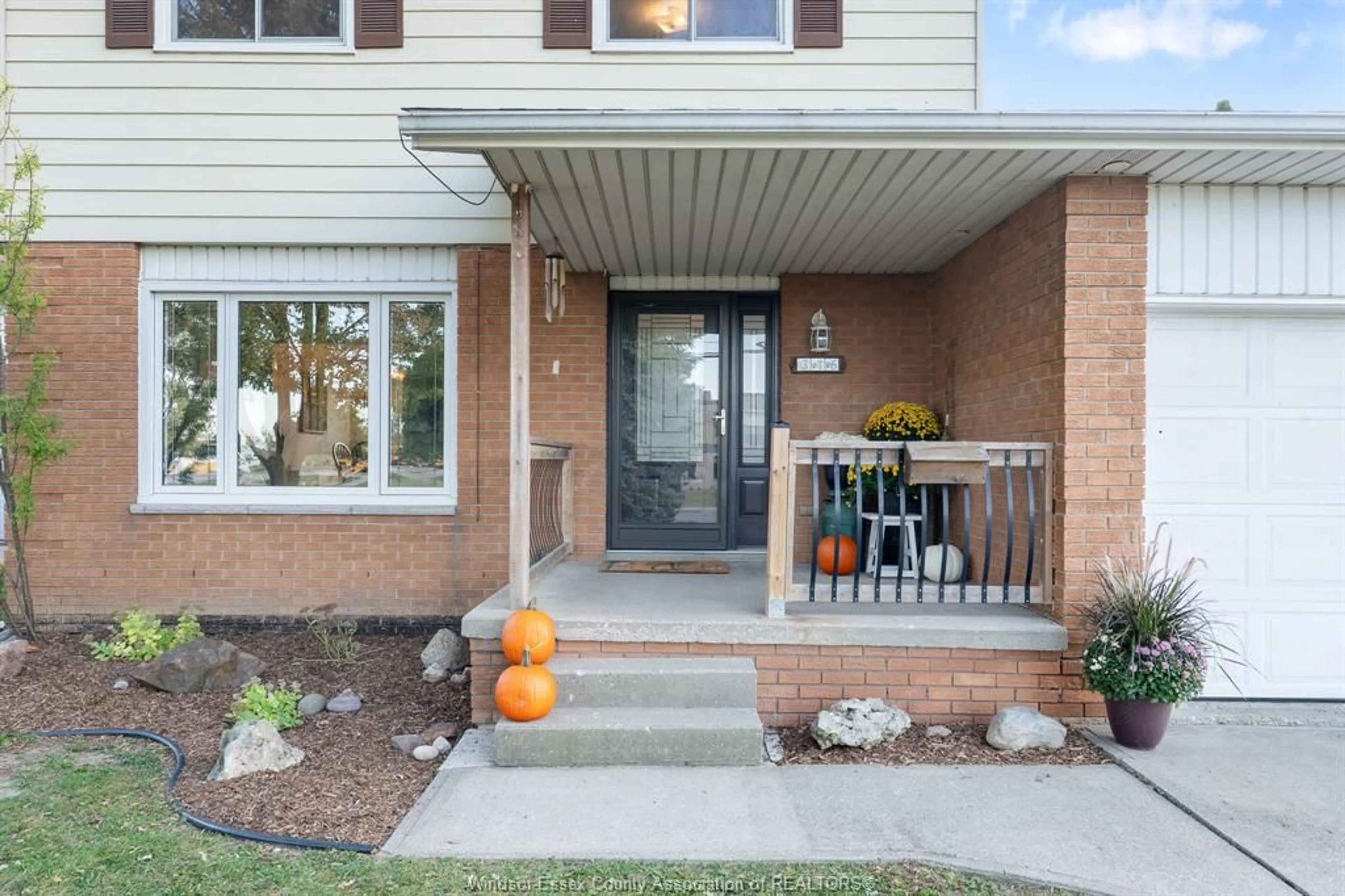 Home with brick exterior material, street for 346 Maidstone Ave, Essex Ontario N8M 2K3