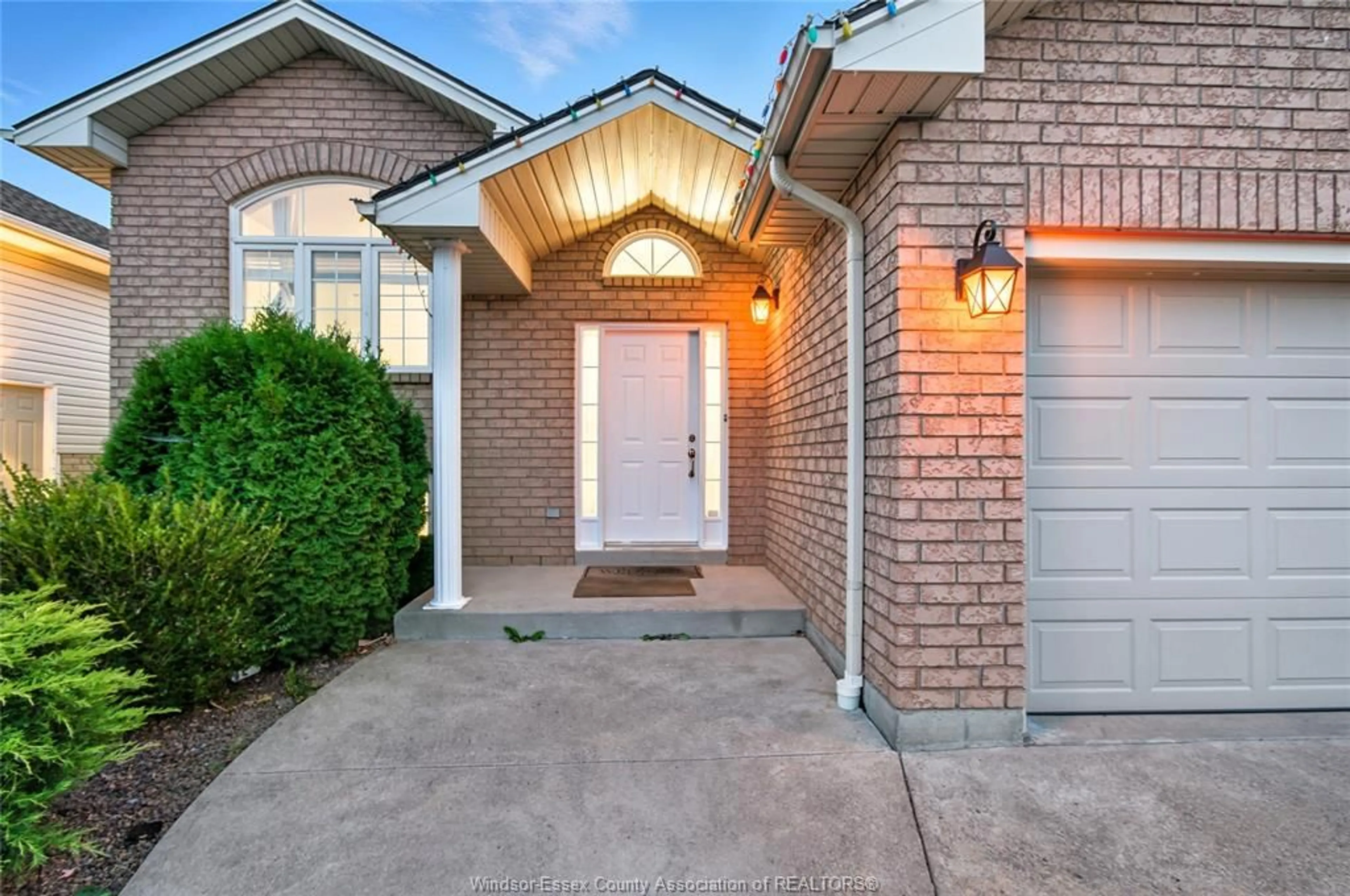 Home with brick exterior material, street for 1039 CLOVER, Windsor Ontario N8P 1V8
