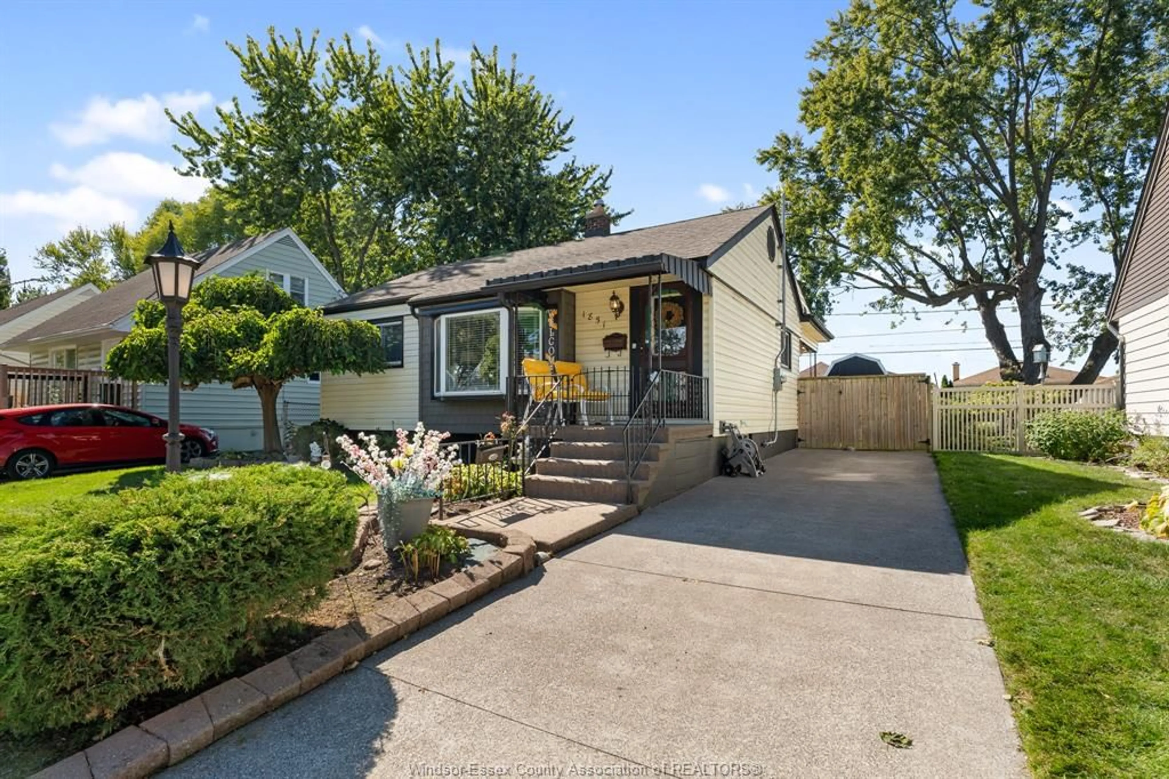 Home with vinyl exterior material, street for 1851 LARKIN, Windsor Ontario N8W 4G6