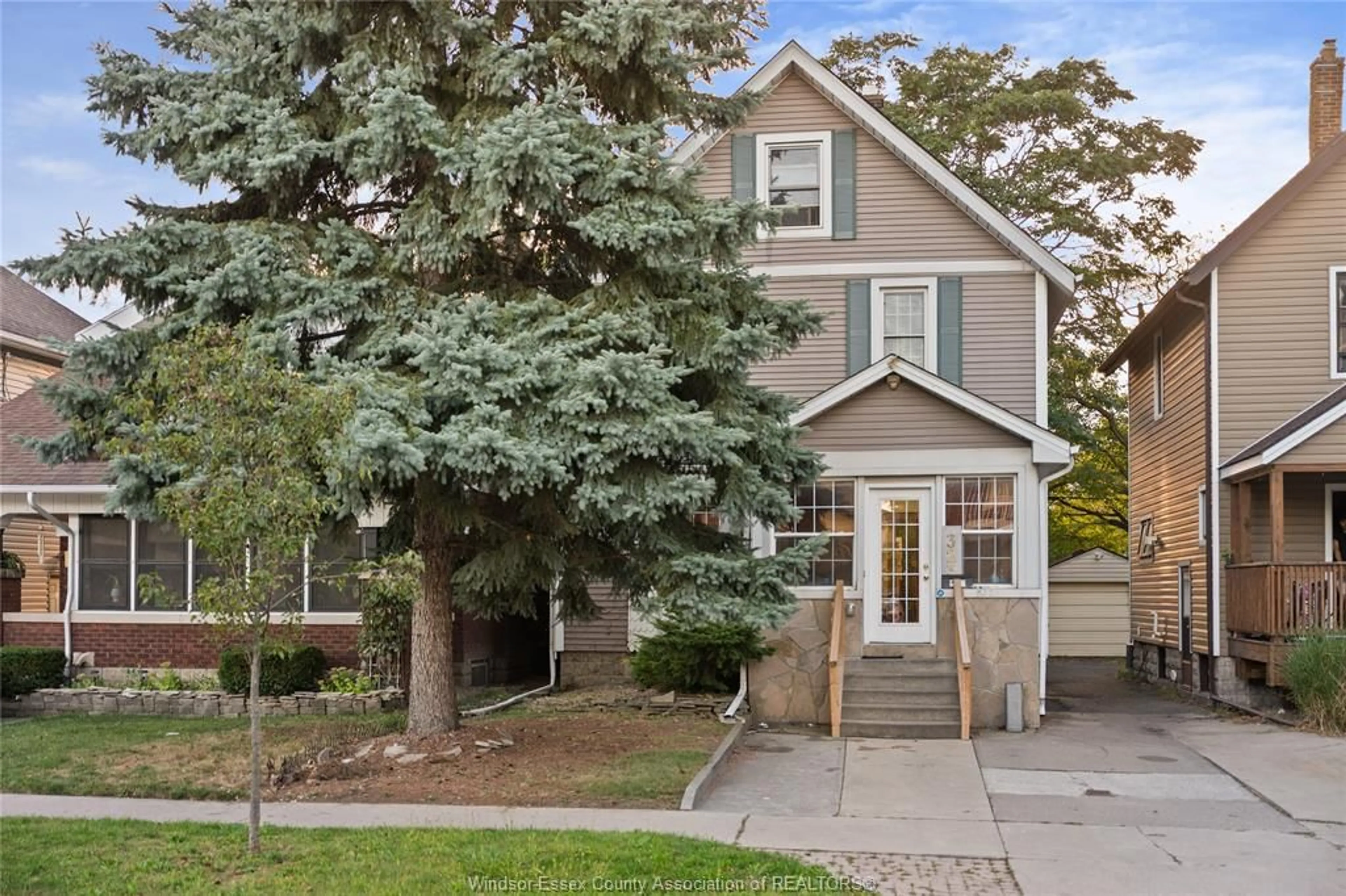Home with brick exterior material, street for 323 RANDOLPH, Windsor Ontario N9B 2T4