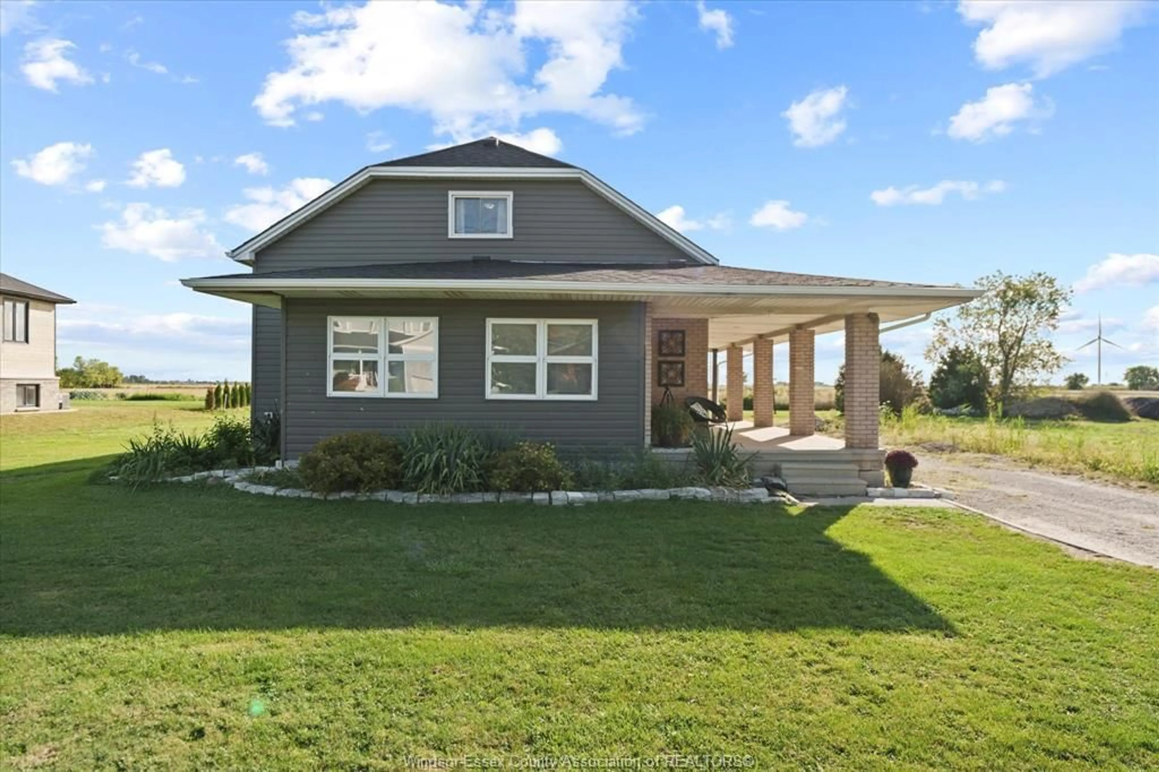 Home with vinyl exterior material, water/lake/river/ocean view for 356 EAST RUSCOM RIVER, St. Joachim Ontario N0R 1S0