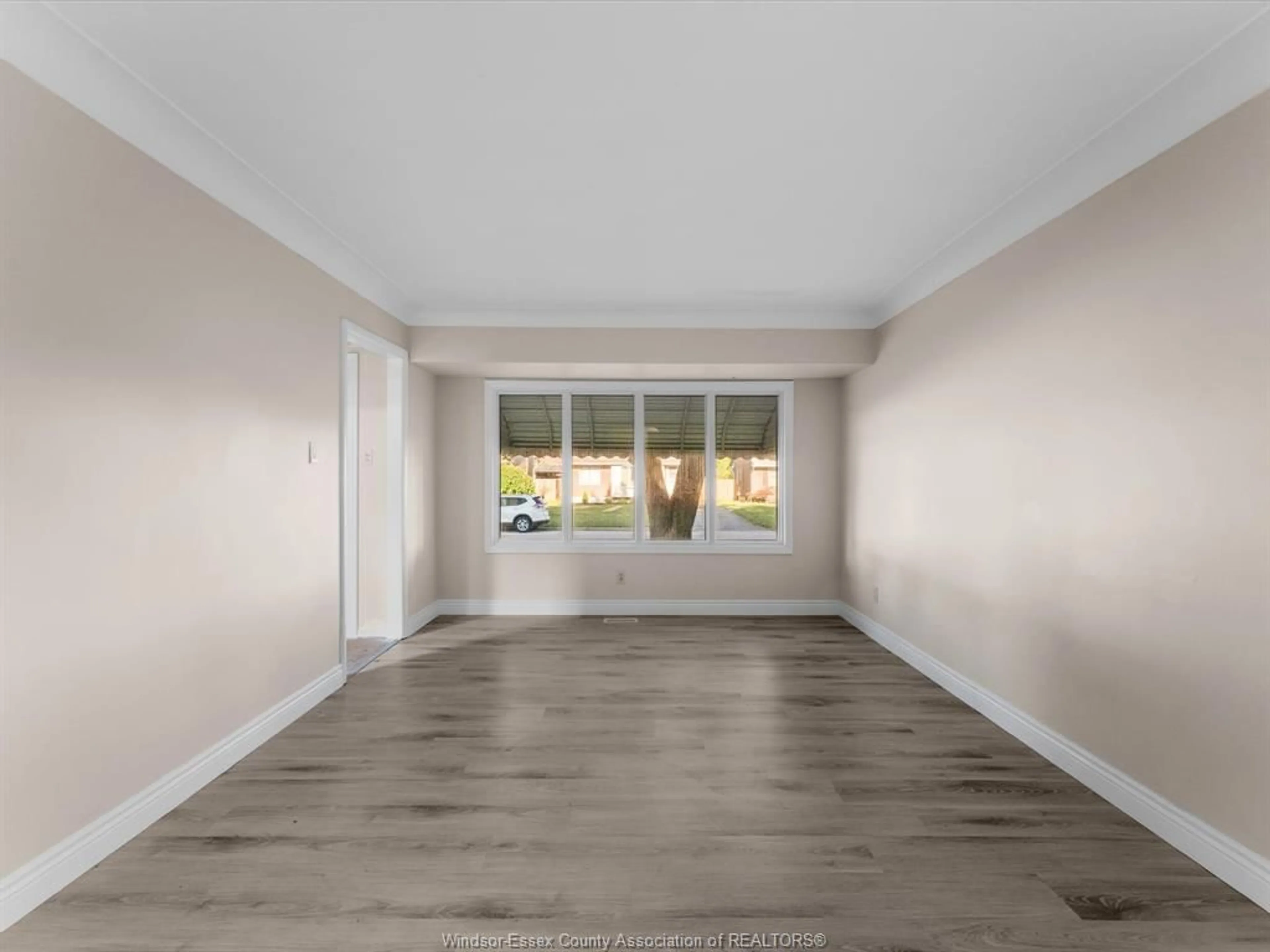 Unknown for 1345 MARLBOROUGH Blvd, Windsor Ontario N9C 1Y8