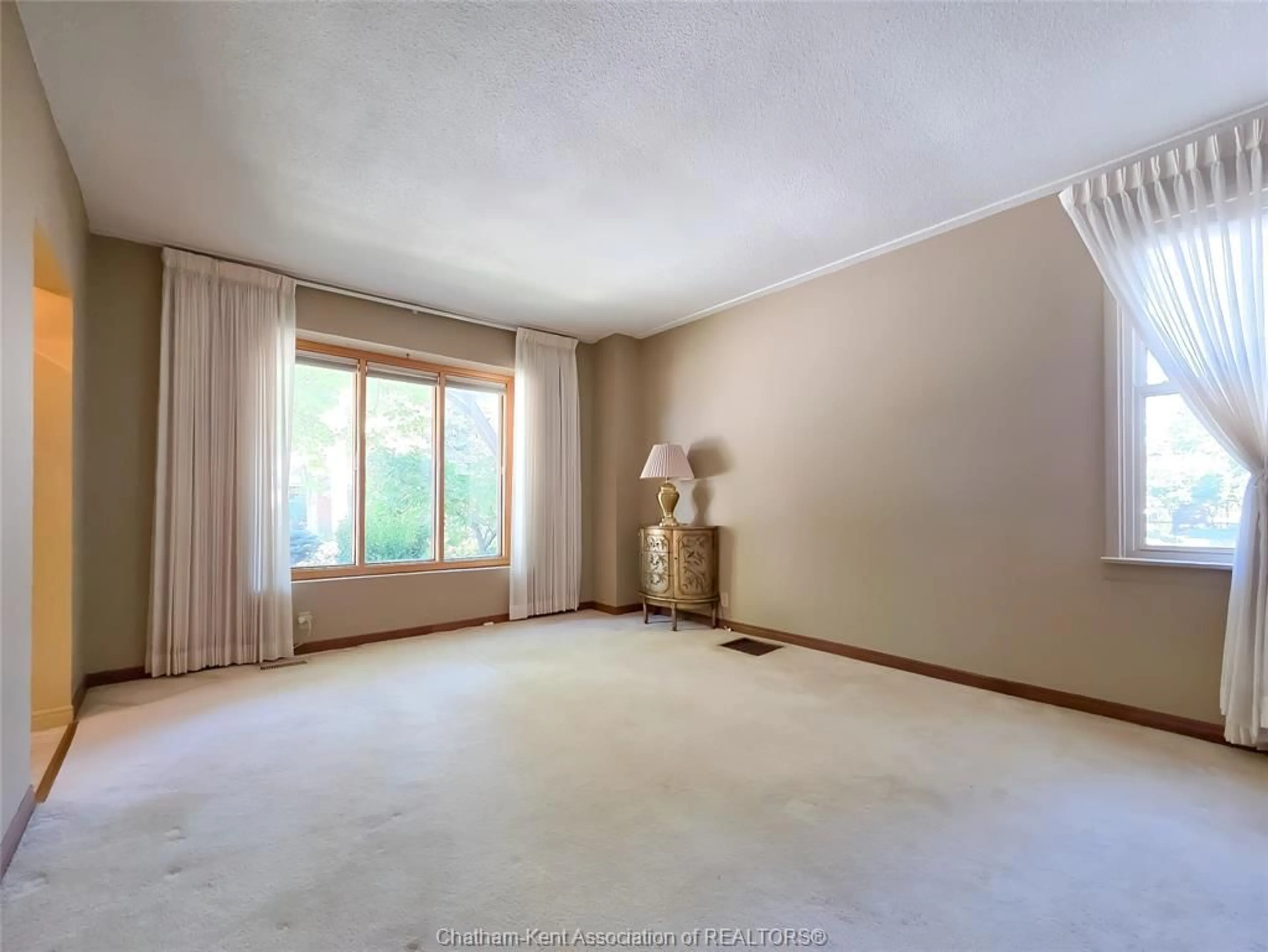 A pic of a room for 74 Amelia St, Chatham Ontario N7L 2B8
