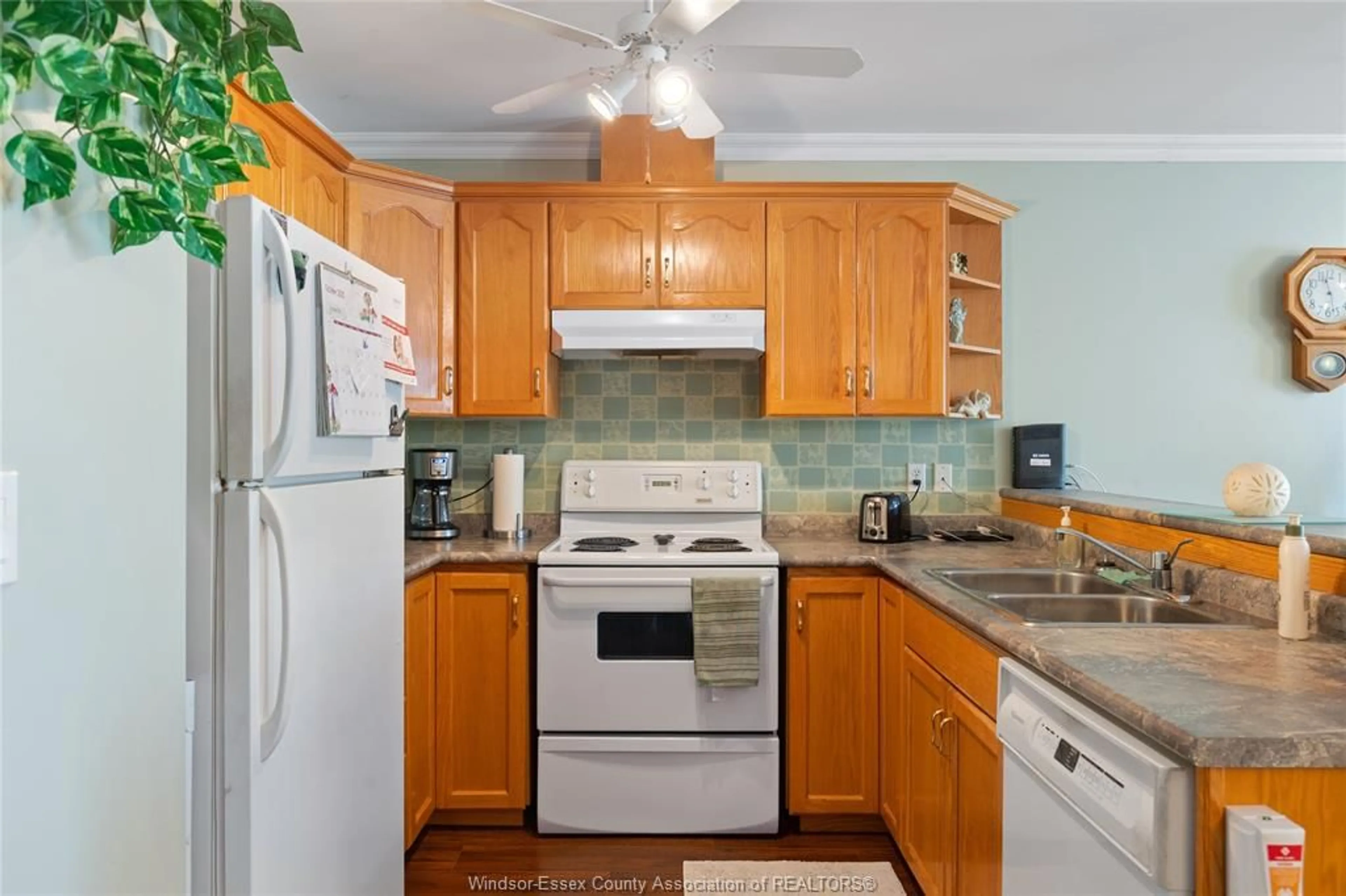 Standard kitchen, ceramic/tile floor for 1212 SETTLER`S, Windsor Ontario N9G 2W8