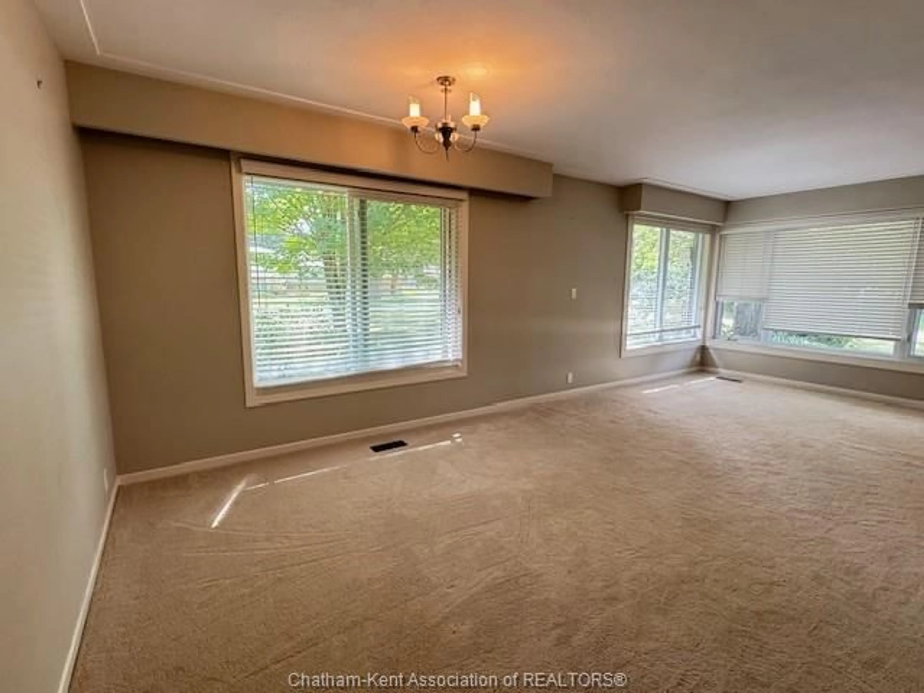 A pic of a room for 6 Ann St, Ridgetown Ontario N0P 2C0