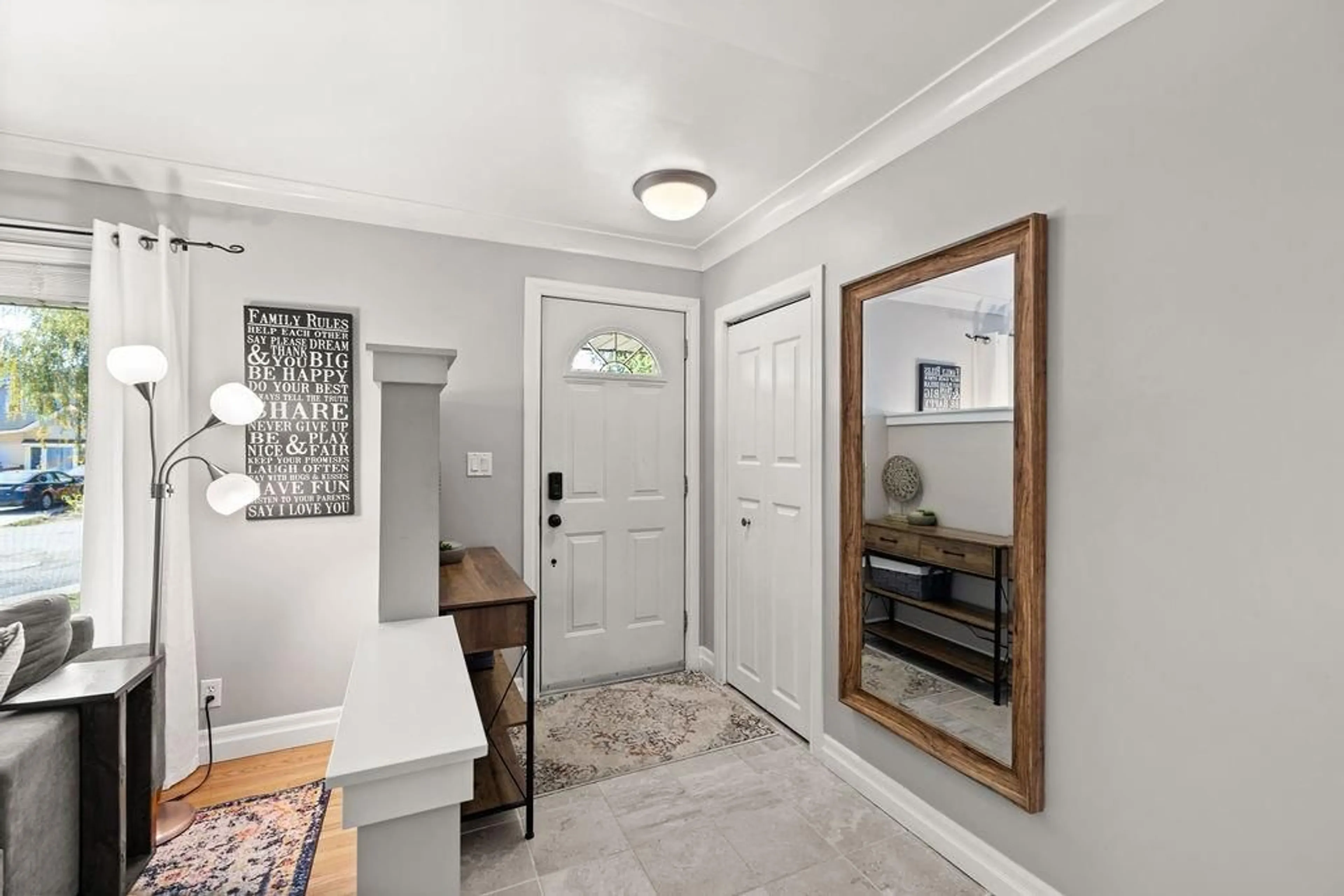 Indoor entryway for 3170 BLISS, Windsor Ontario N8W 3A9