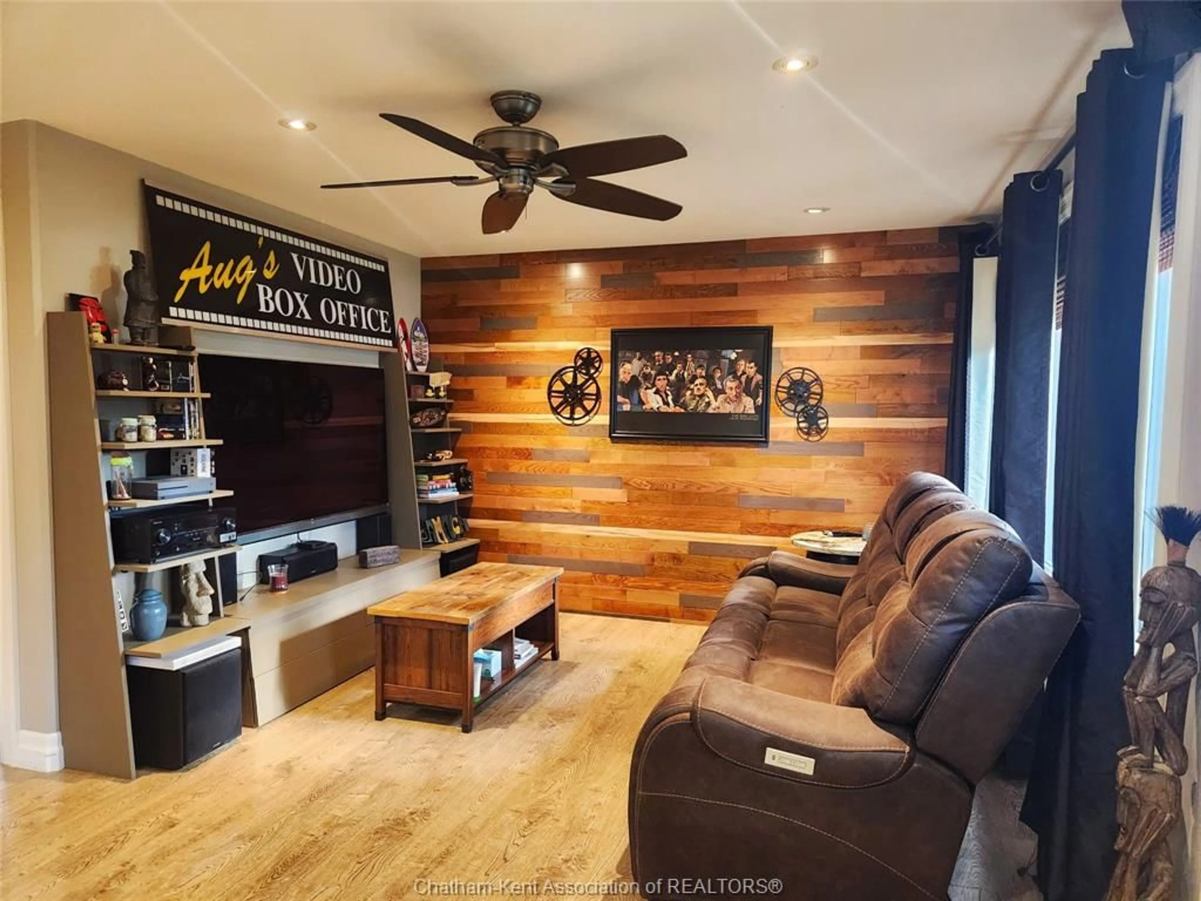 Living room with furniture, wood/laminate floor for 349 Catherine St, Blenheim Ontario N0P 1A0