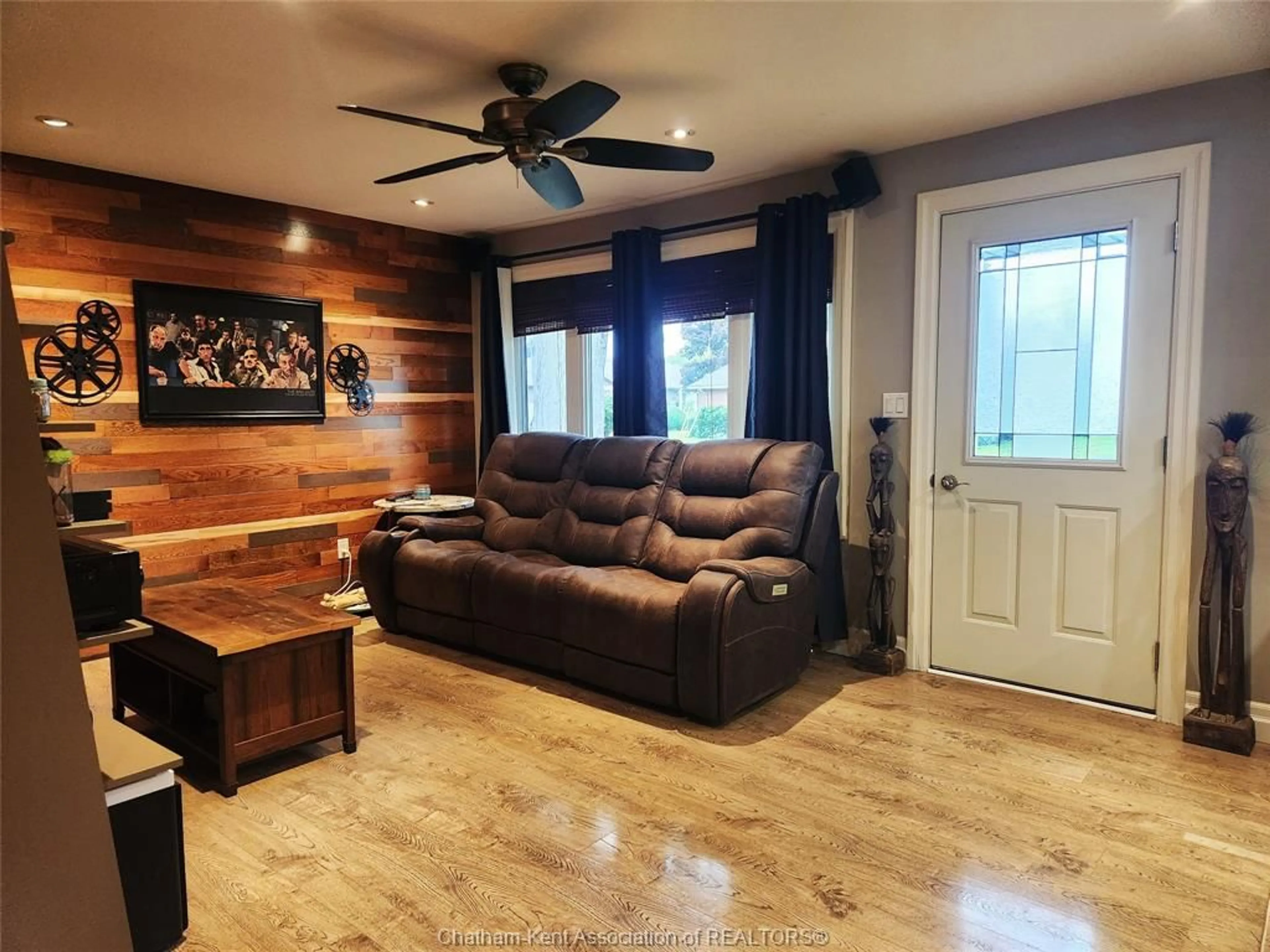 Living room with furniture, wood/laminate floor for 349 Catherine St, Blenheim Ontario N0P 1A0