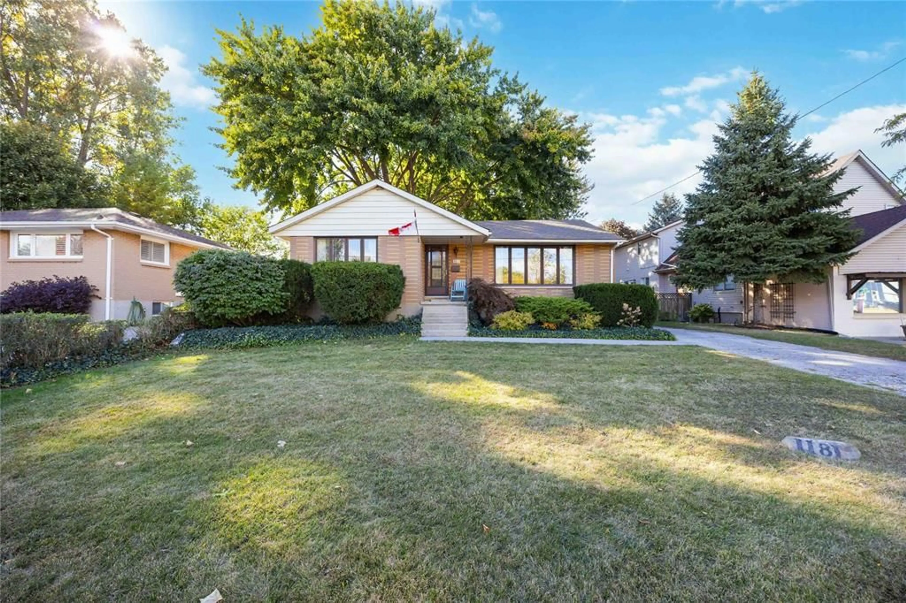 Home with brick exterior material, street for 1181 PONTIAC Dr, Sarnia Ontario N7S 3B1