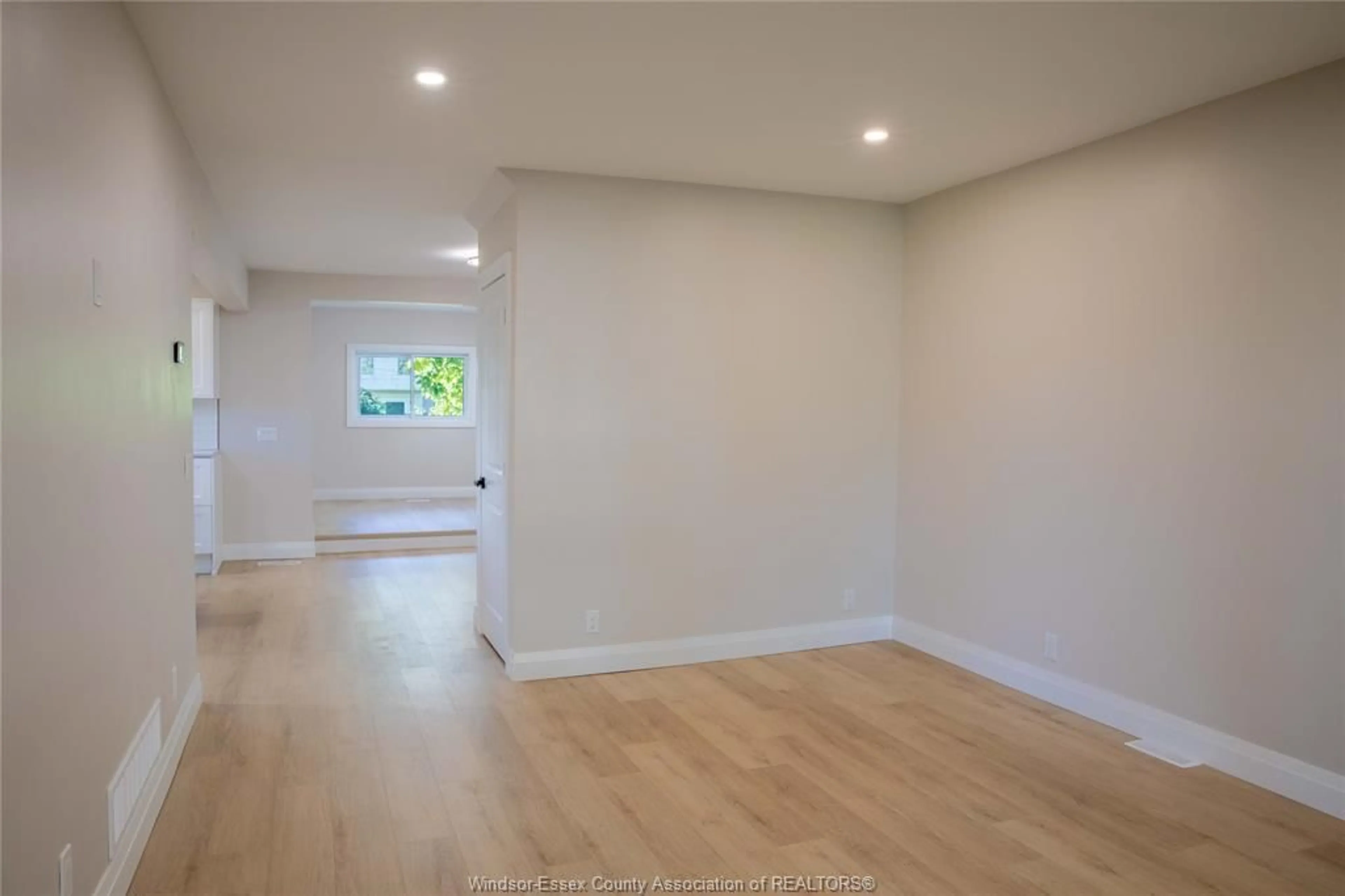 A pic of a room for 737 CHARLES St, Windsor Ontario N8X 3G7