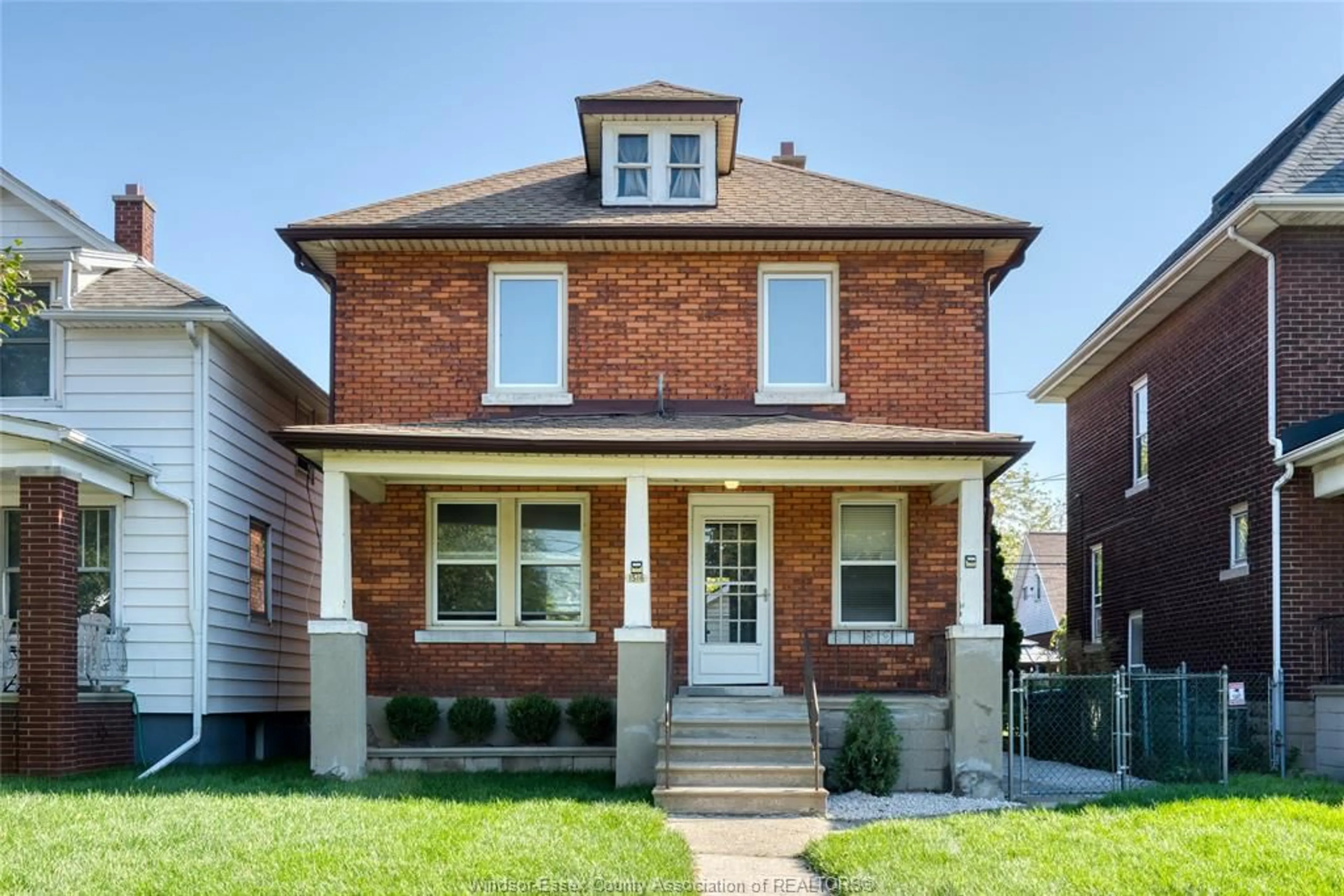 Home with brick exterior material, street for 1516 DUFFERIN, Windsor Ontario N8X 3K5