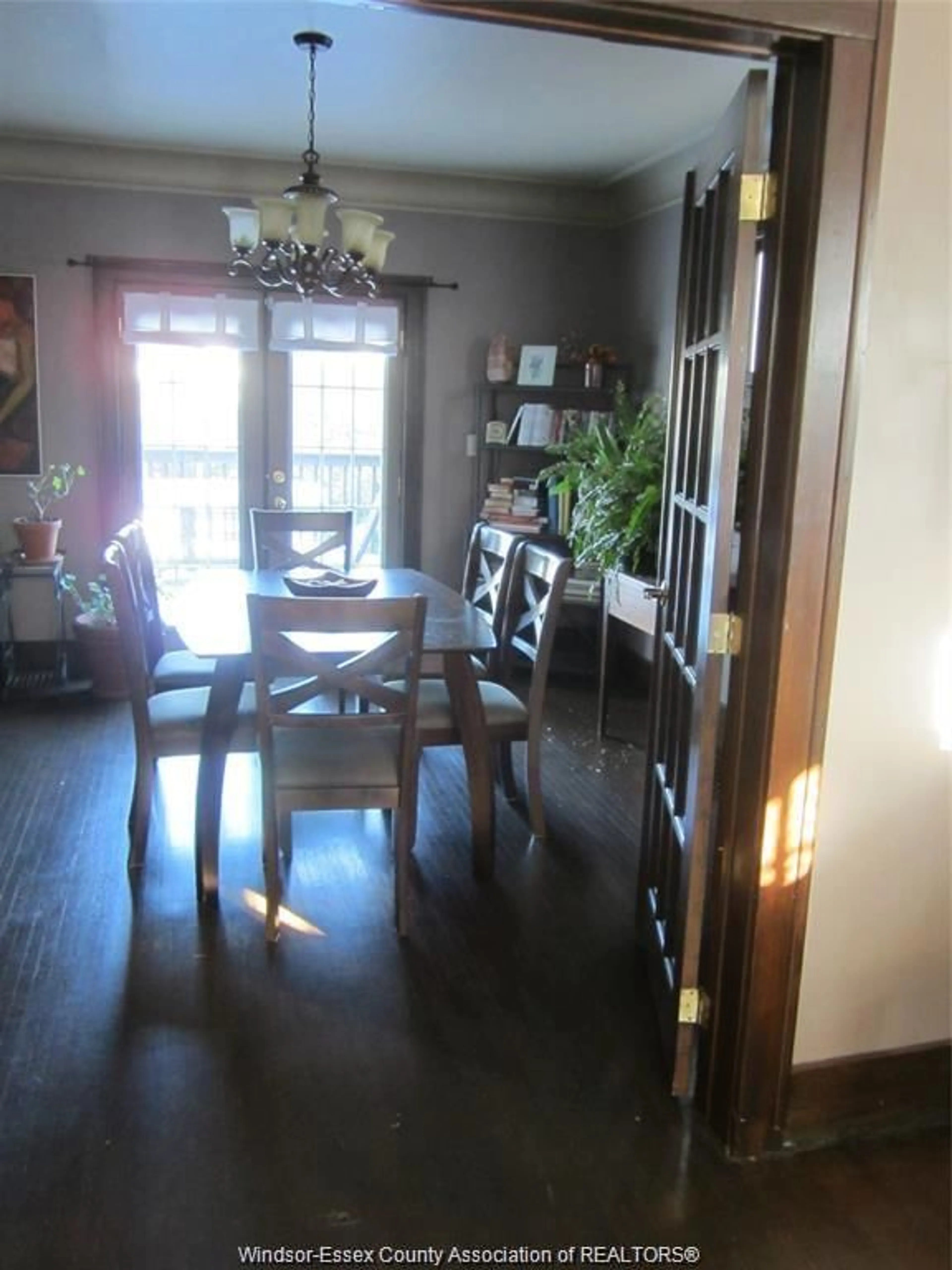 Dining room, wood/laminate floor for 1154 PARENT Ave, Windsor Ontario N9A 2E5