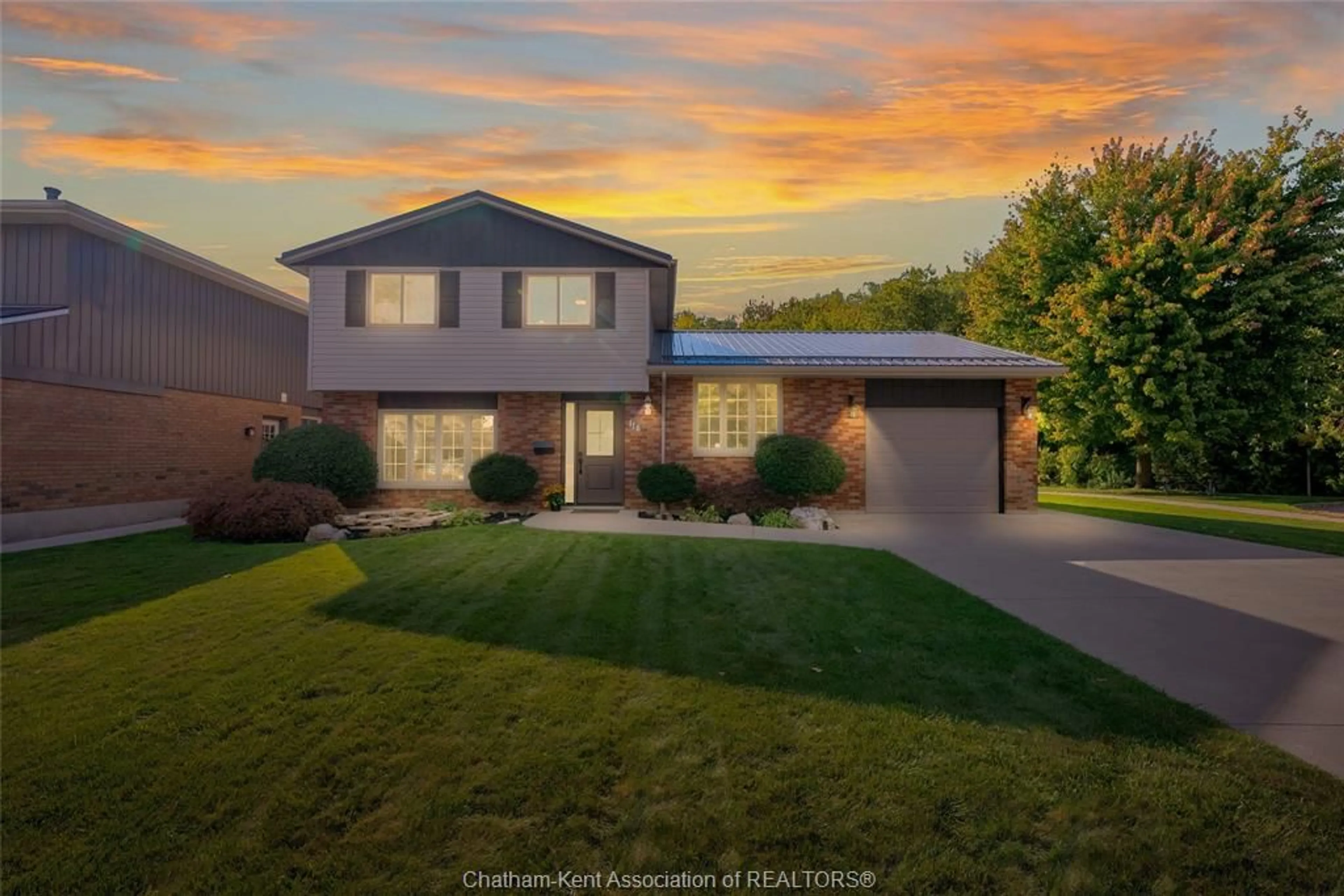 Home with brick exterior material, street for 116 Thornhill Cres, Chatham Ontario N7L 4M3