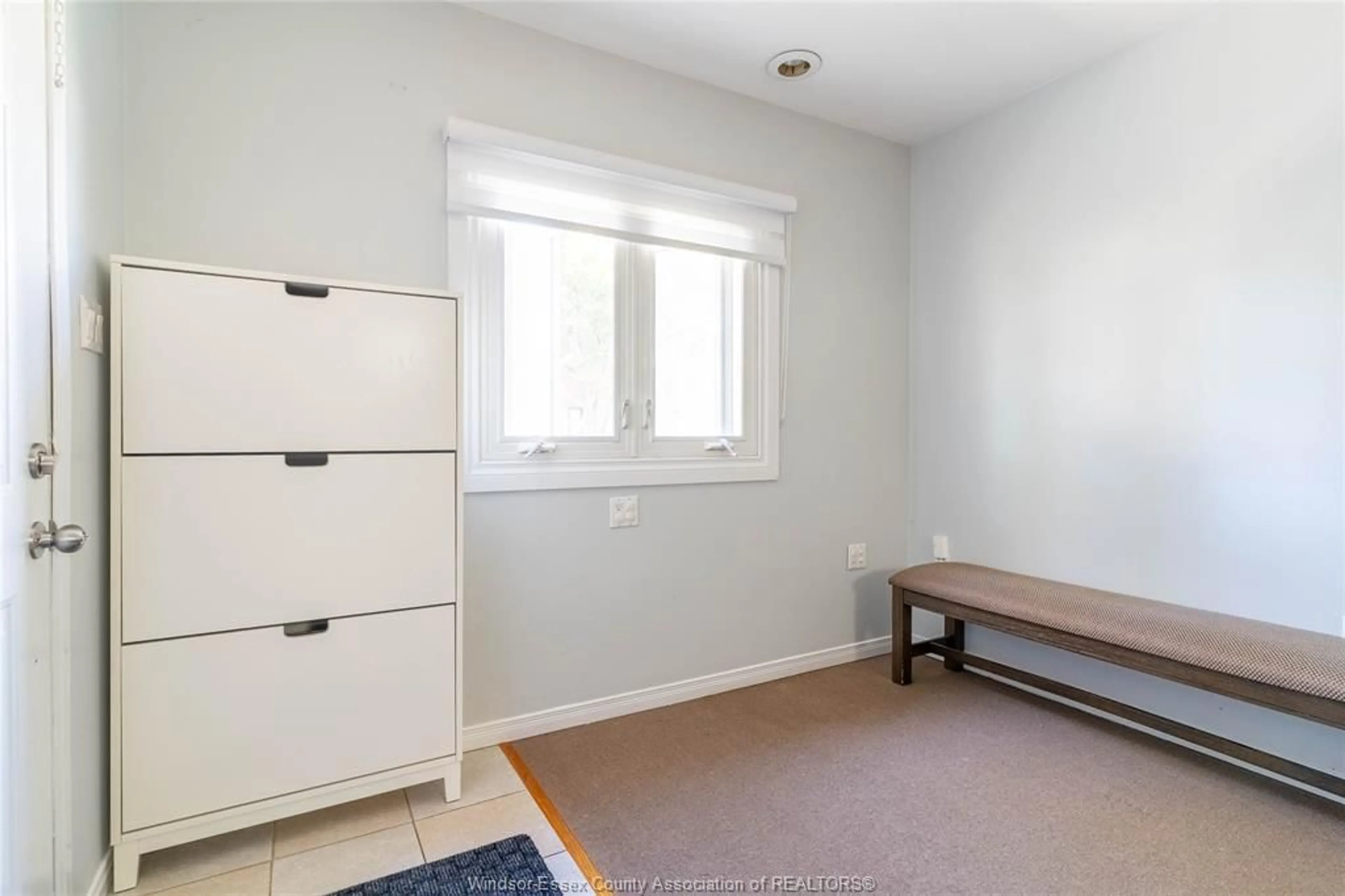 A pic of a room for 1204 LINCOLN, Windsor Ontario N8Y 2H8