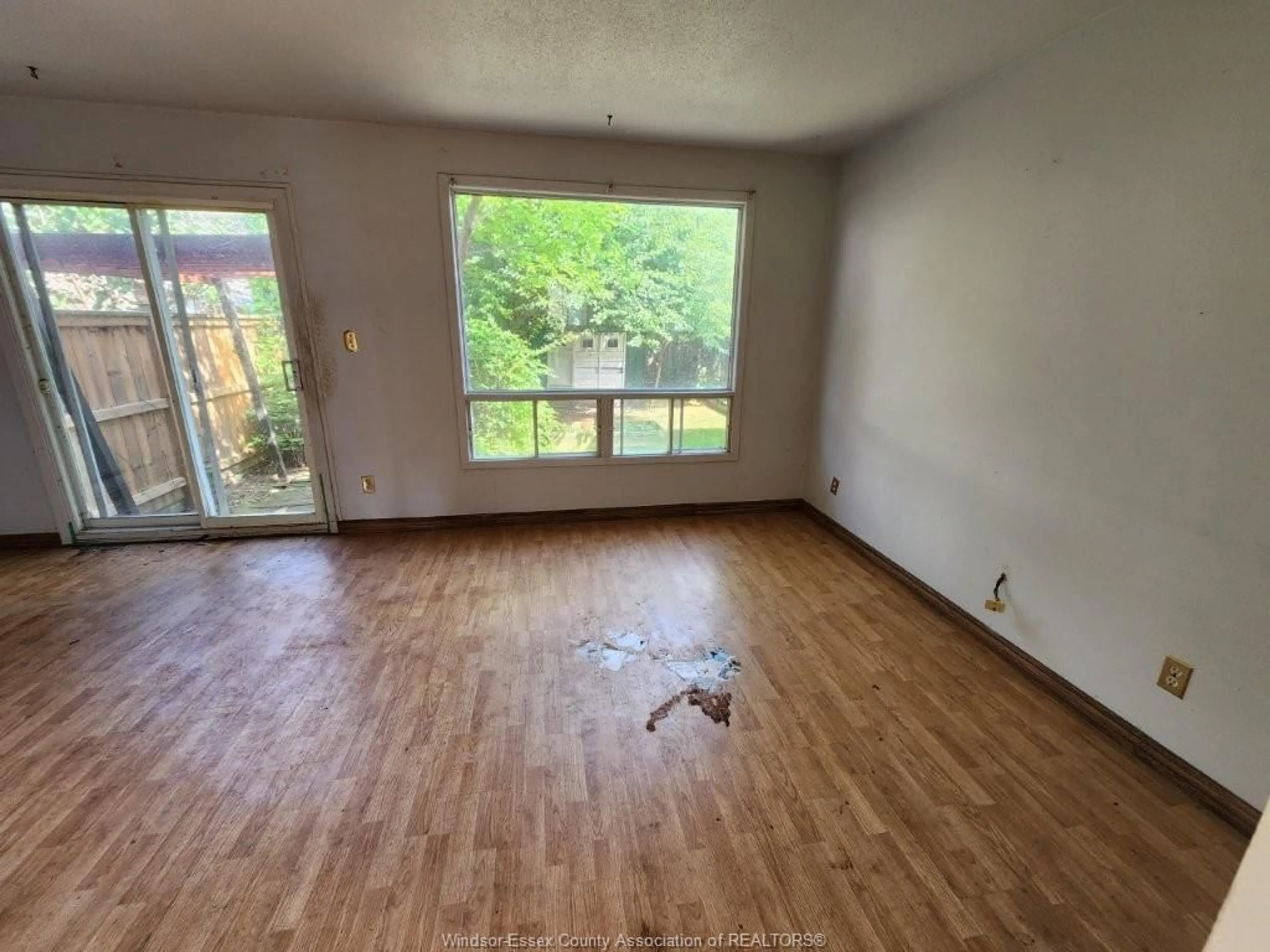 A pic of a room for 9014 COPPERFIELD Crt, Windsor Ontario N8S 4H3