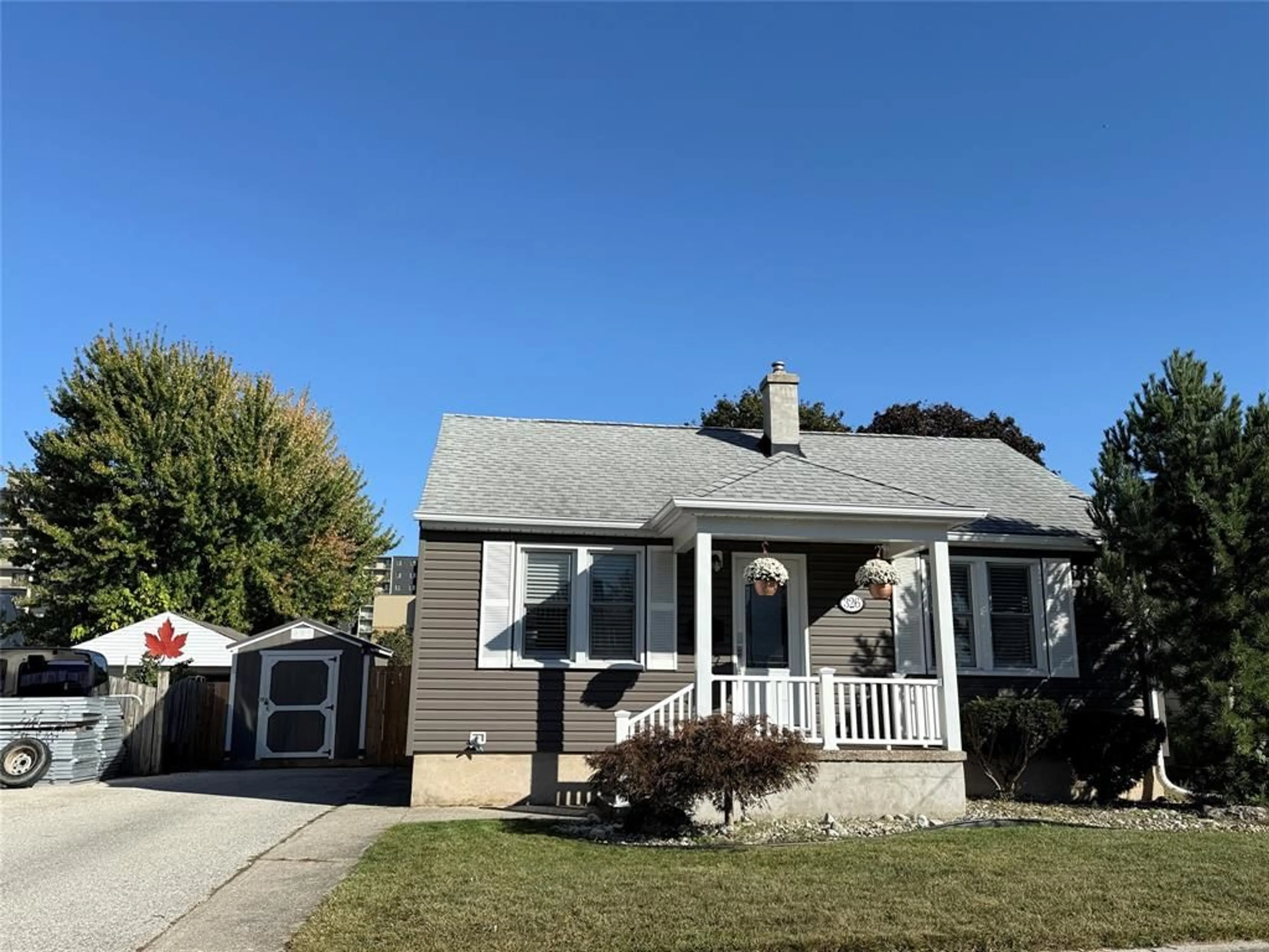 Home with vinyl exterior material, street for 326 Cotterbury St, Sarnia Ontario N7T 6M6