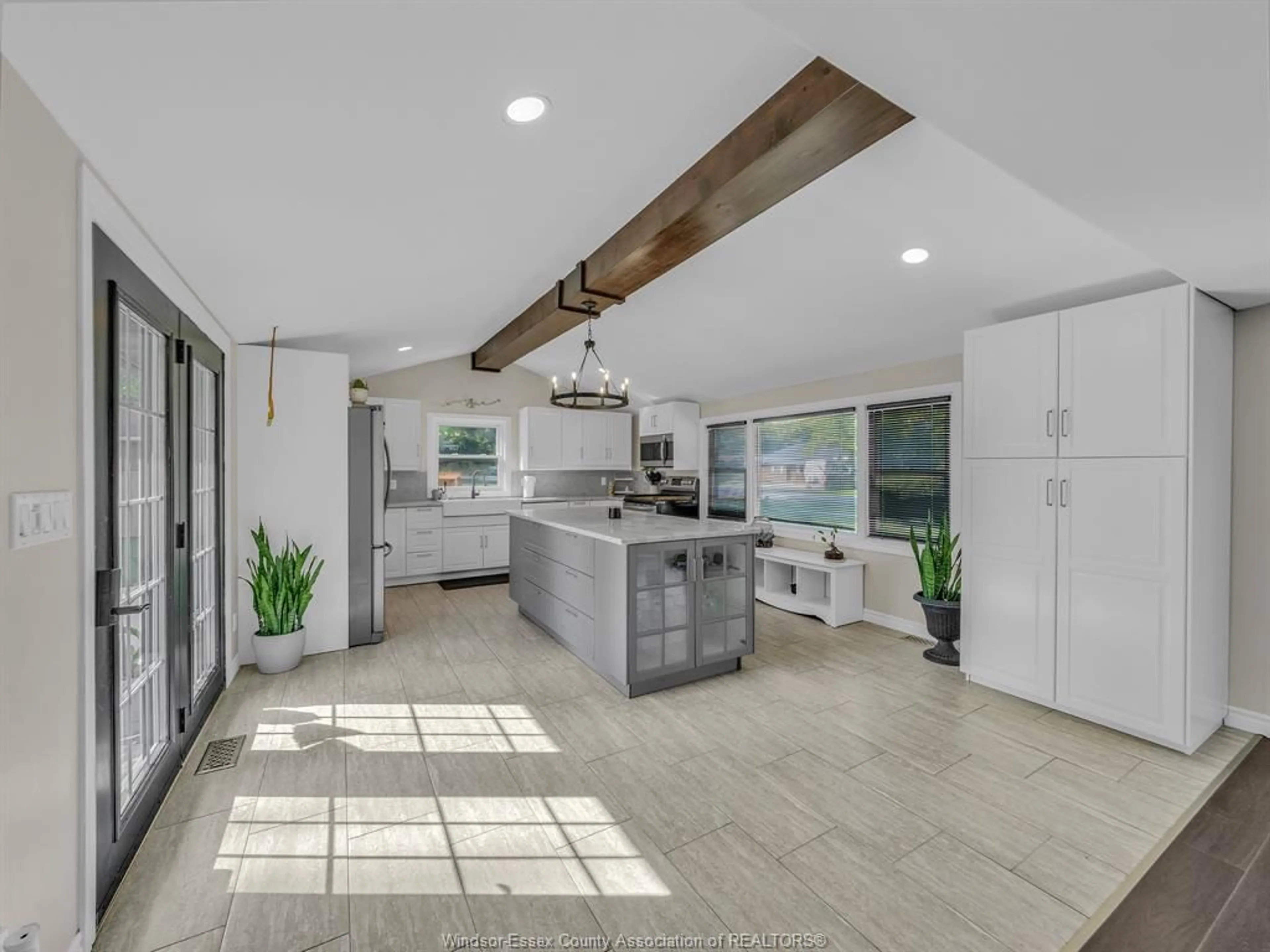 Open concept kitchen, ceramic/tile floor for 320 MAPLE St, Stoney Point Ontario N0R 1N0