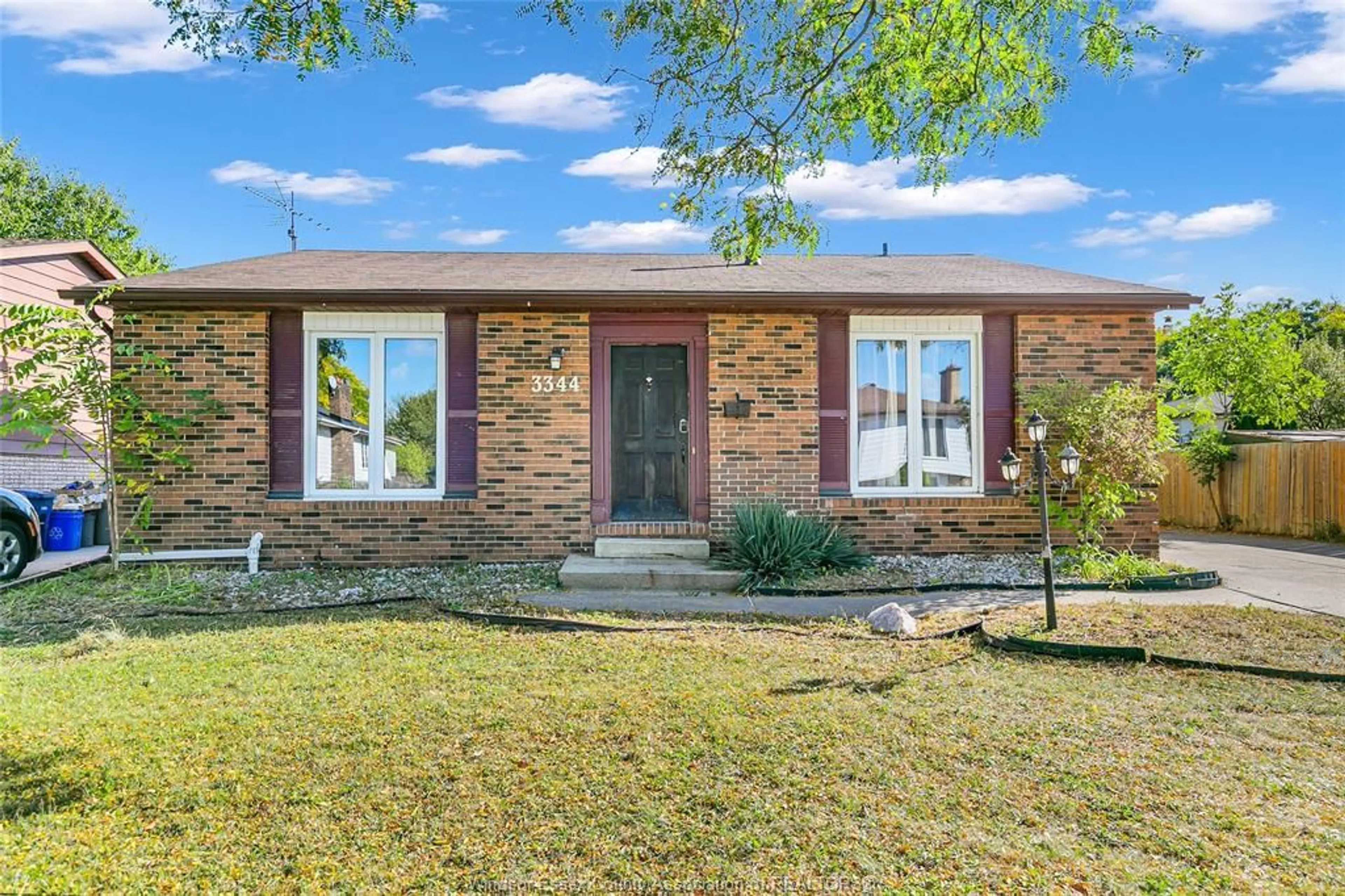 Home with brick exterior material, street for 3344 PINEVIEW, Windsor Ontario N8R 2A7