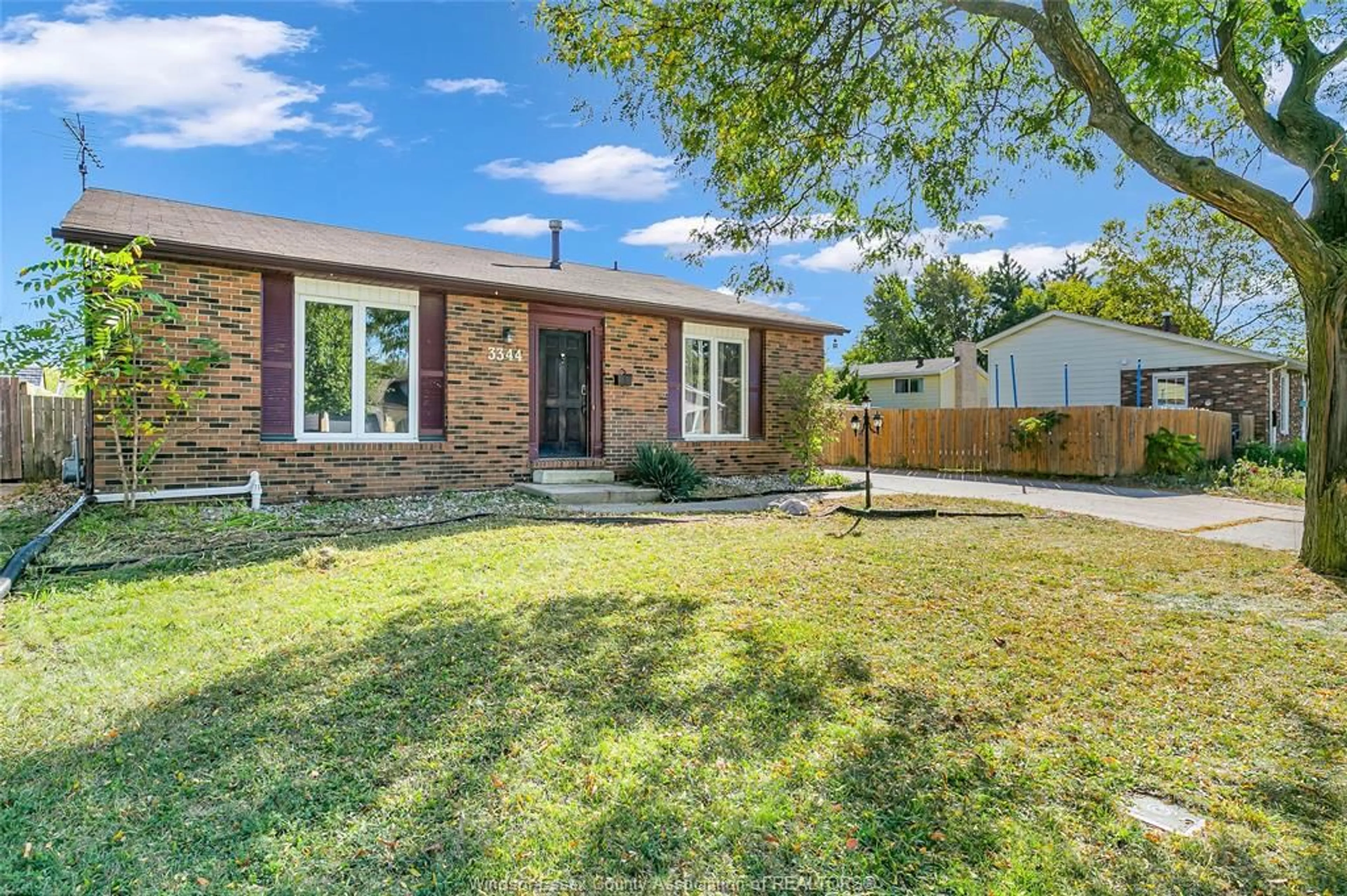 Home with brick exterior material, street for 3344 PINEVIEW, Windsor Ontario N8R 2A7