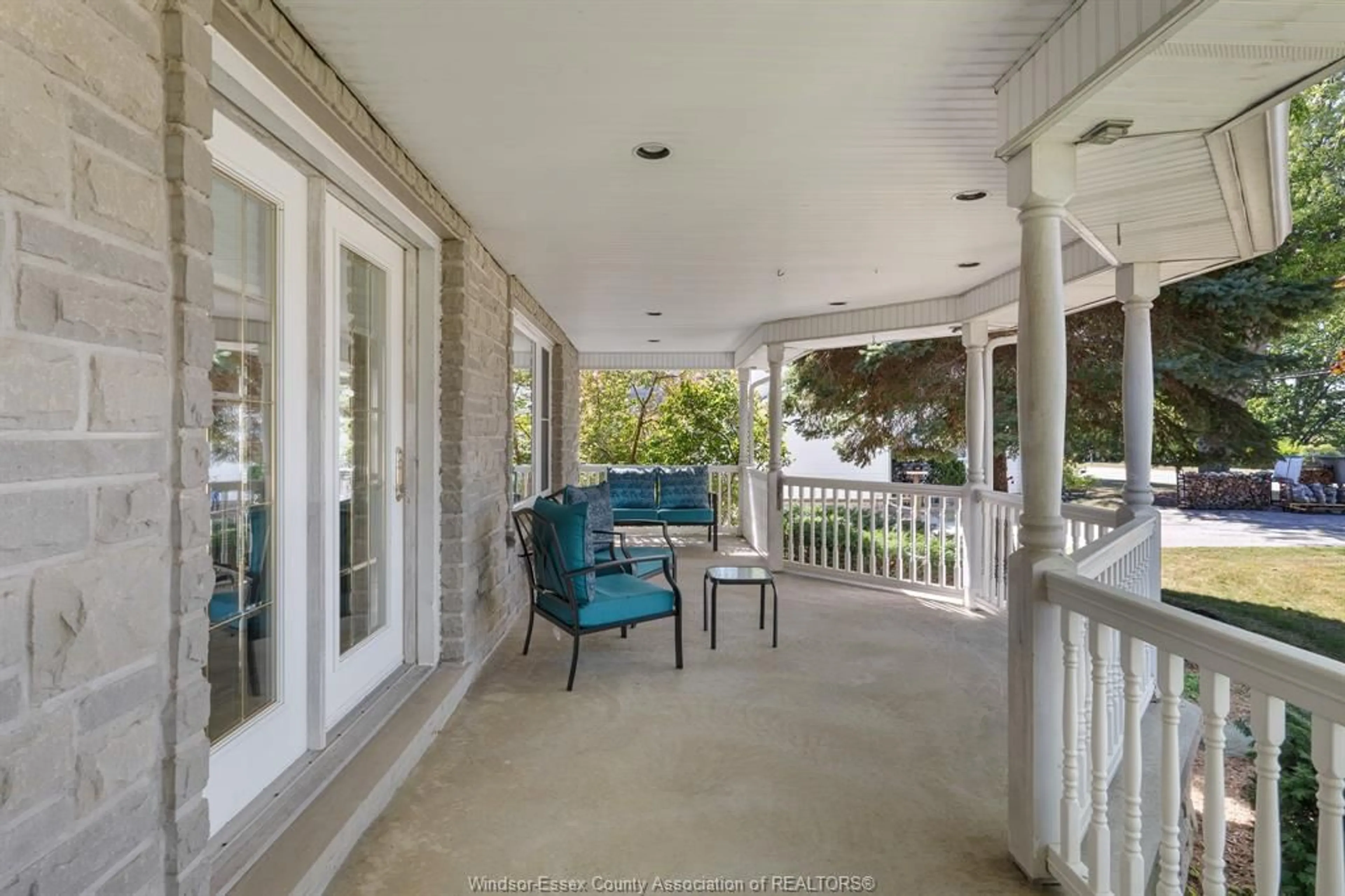 Patio, water/lake/river/ocean view for 589 FRONT St, Amherstburg Ontario N9V 2V6