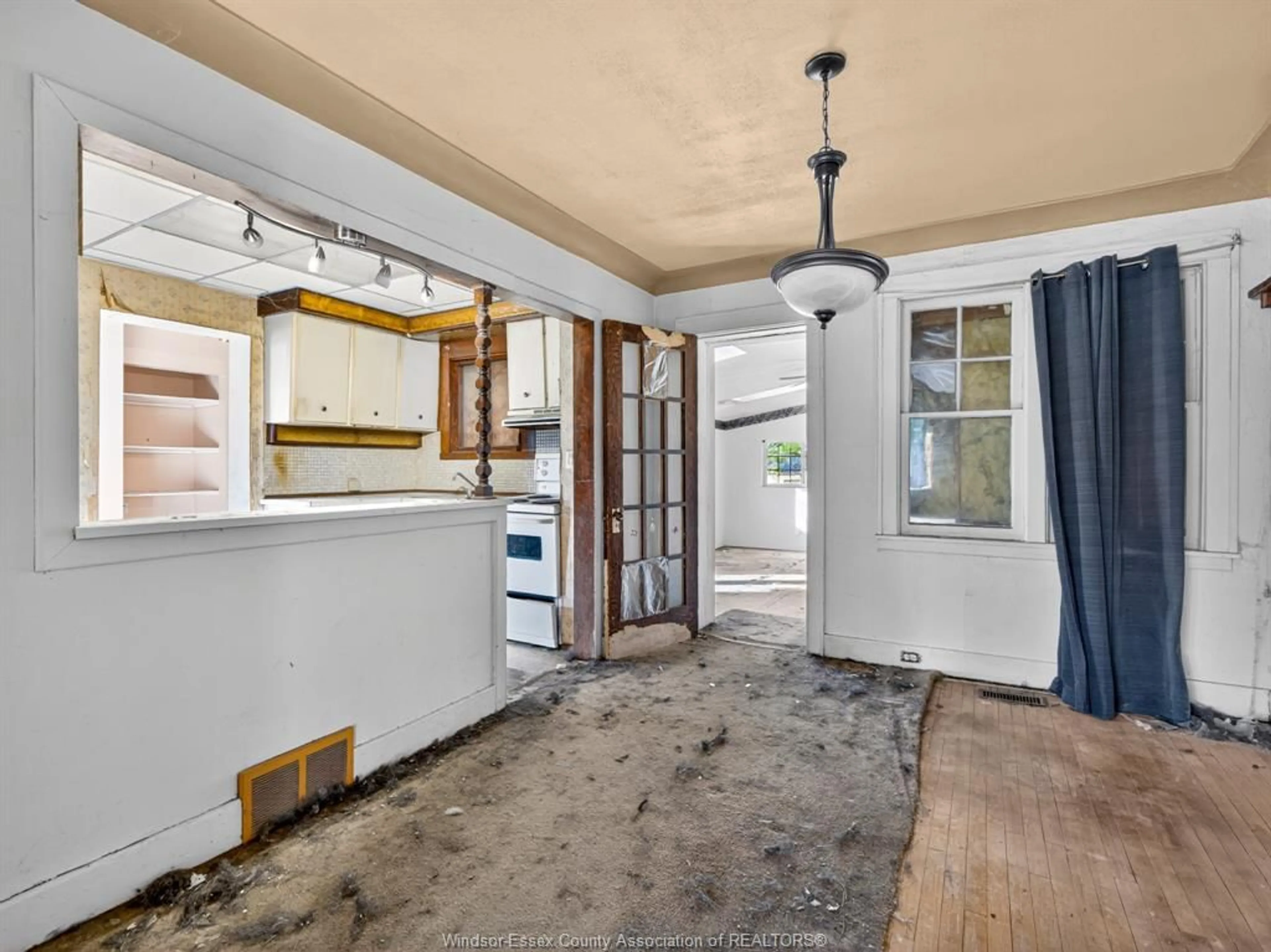 Unknown for 1597 BRUCE Ave, Windsor Ontario N8X 1Y1