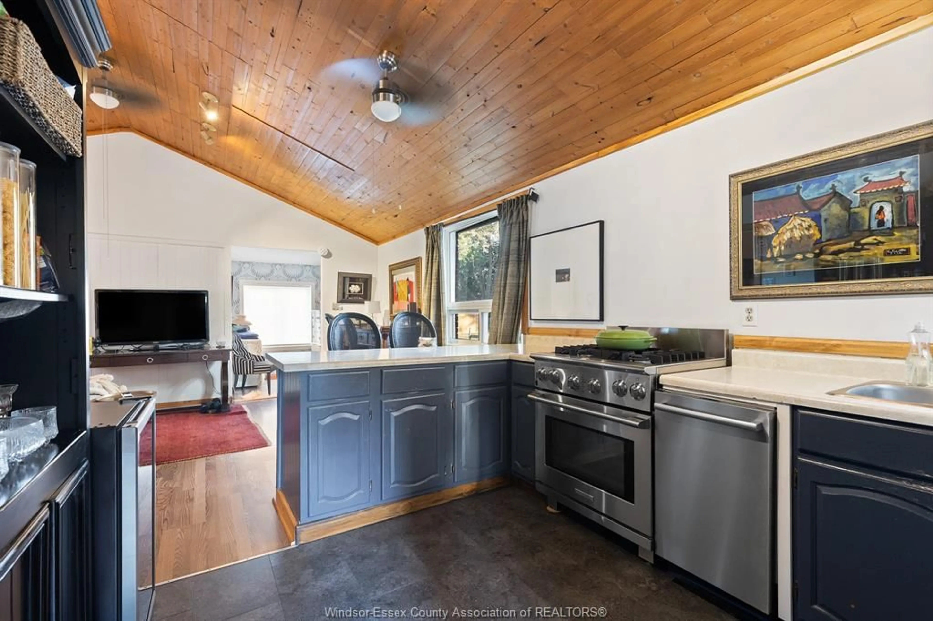 Open concept kitchen, unknown for 125 CRYSTAL Lane, Harrow Ontario N0R 1G0