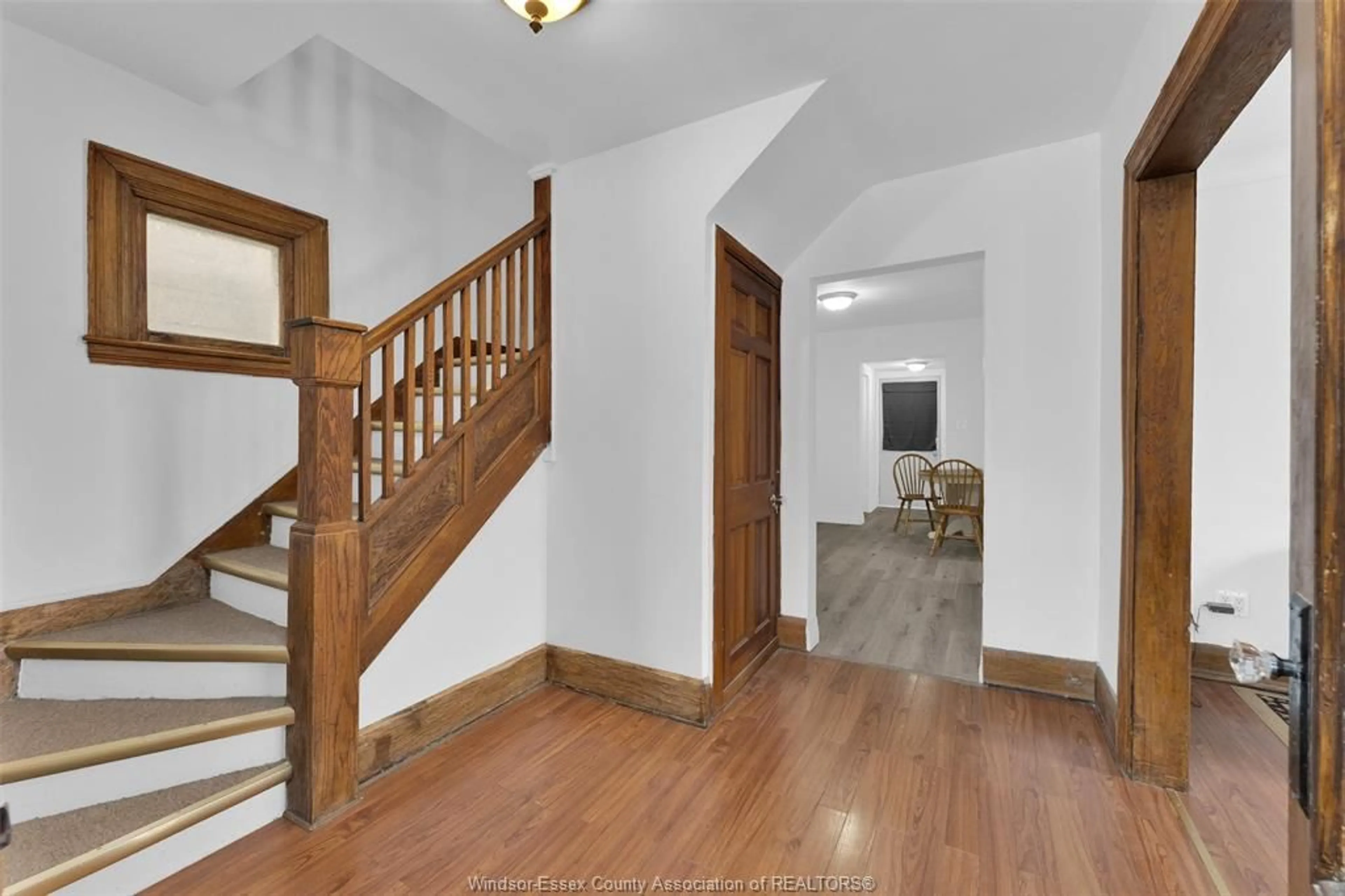 Indoor foyer for 1626 DROUILLARD, Windsor Ontario N8Y 2S3