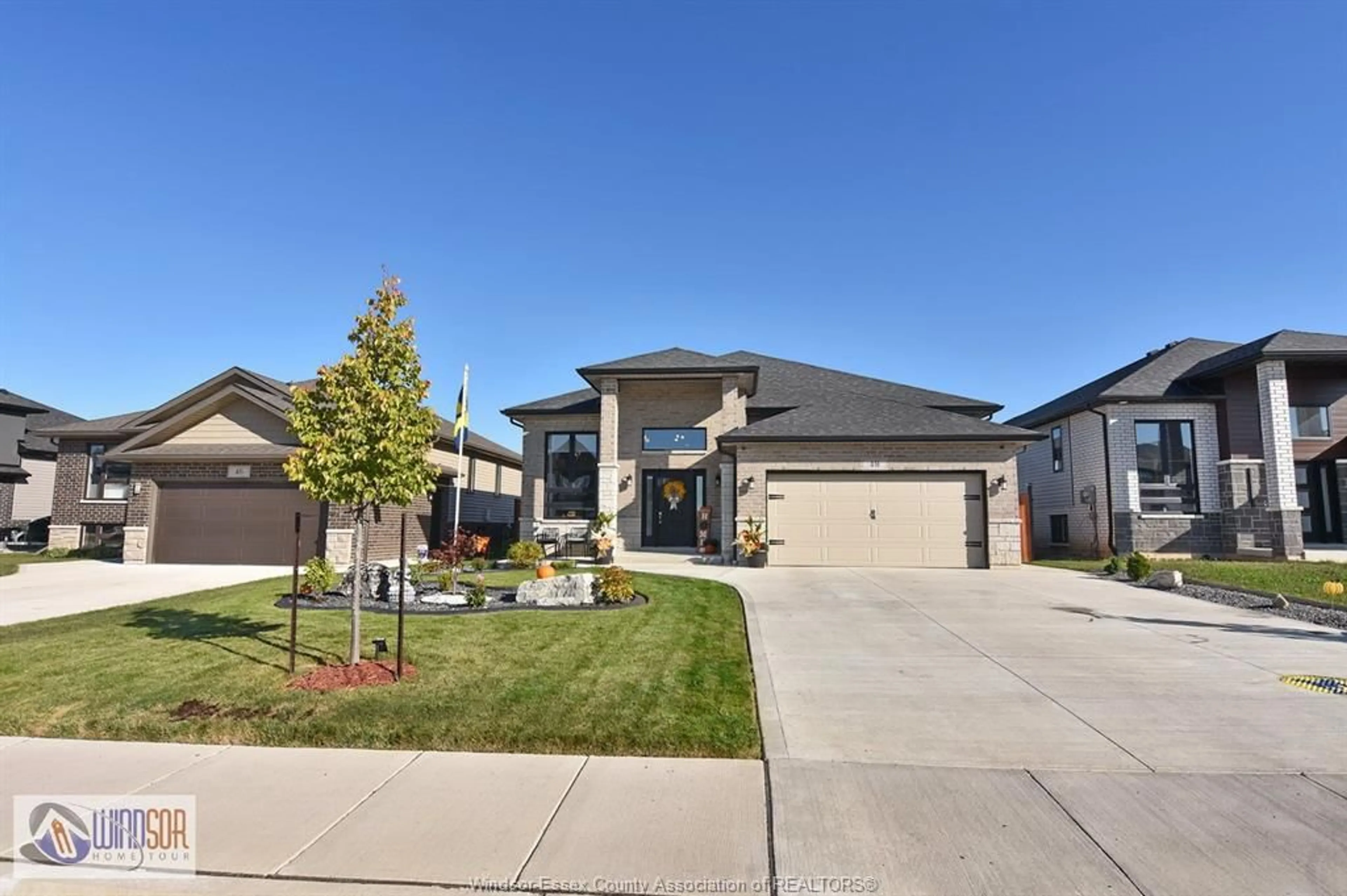 Home with brick exterior material, street for 48 KINGSBRIDGE Dr, Amherstburg Ontario N9V 4A5