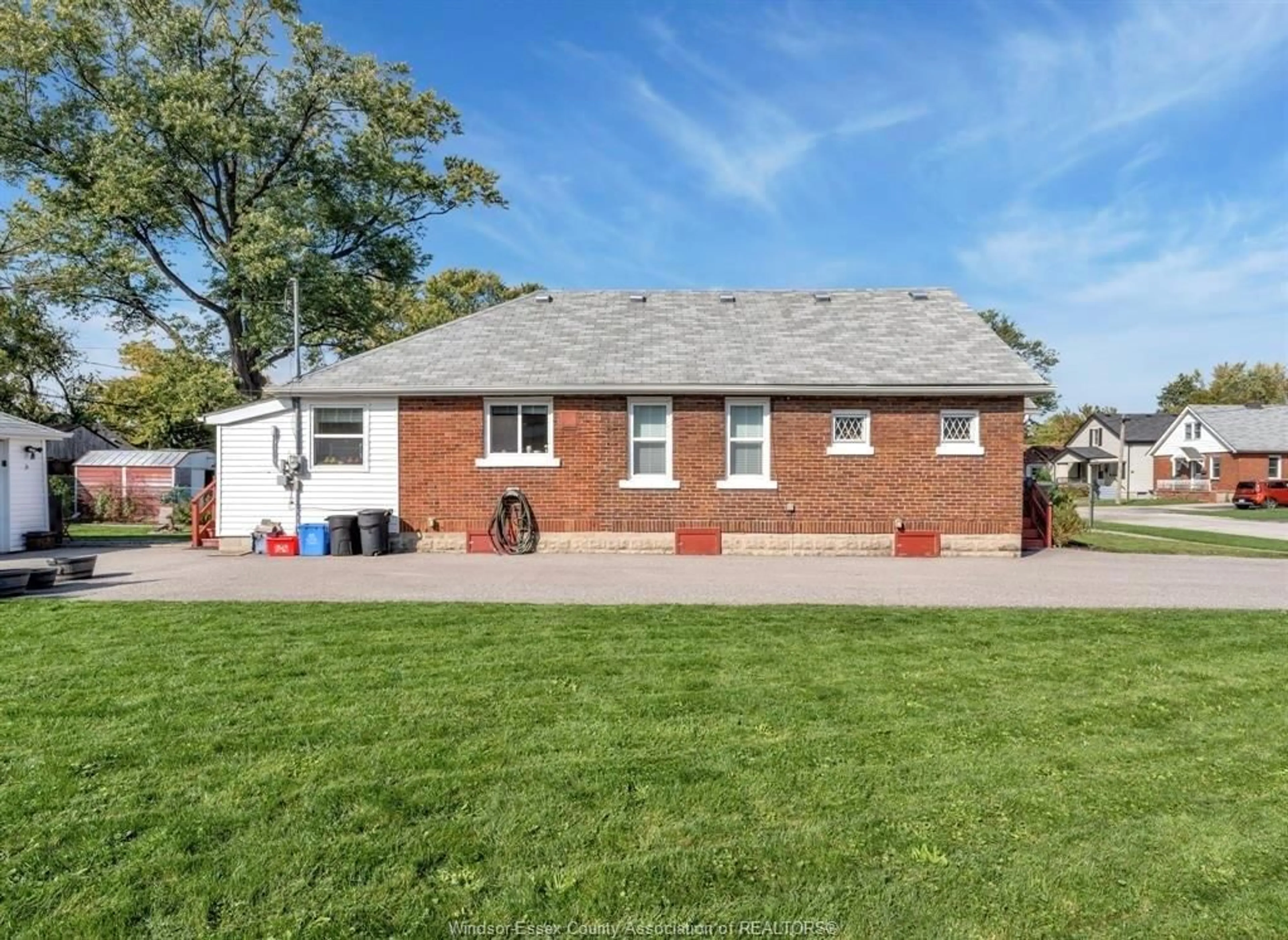 Unknown for 2257 CHARL Ave, Windsor Ontario N8X 2A1