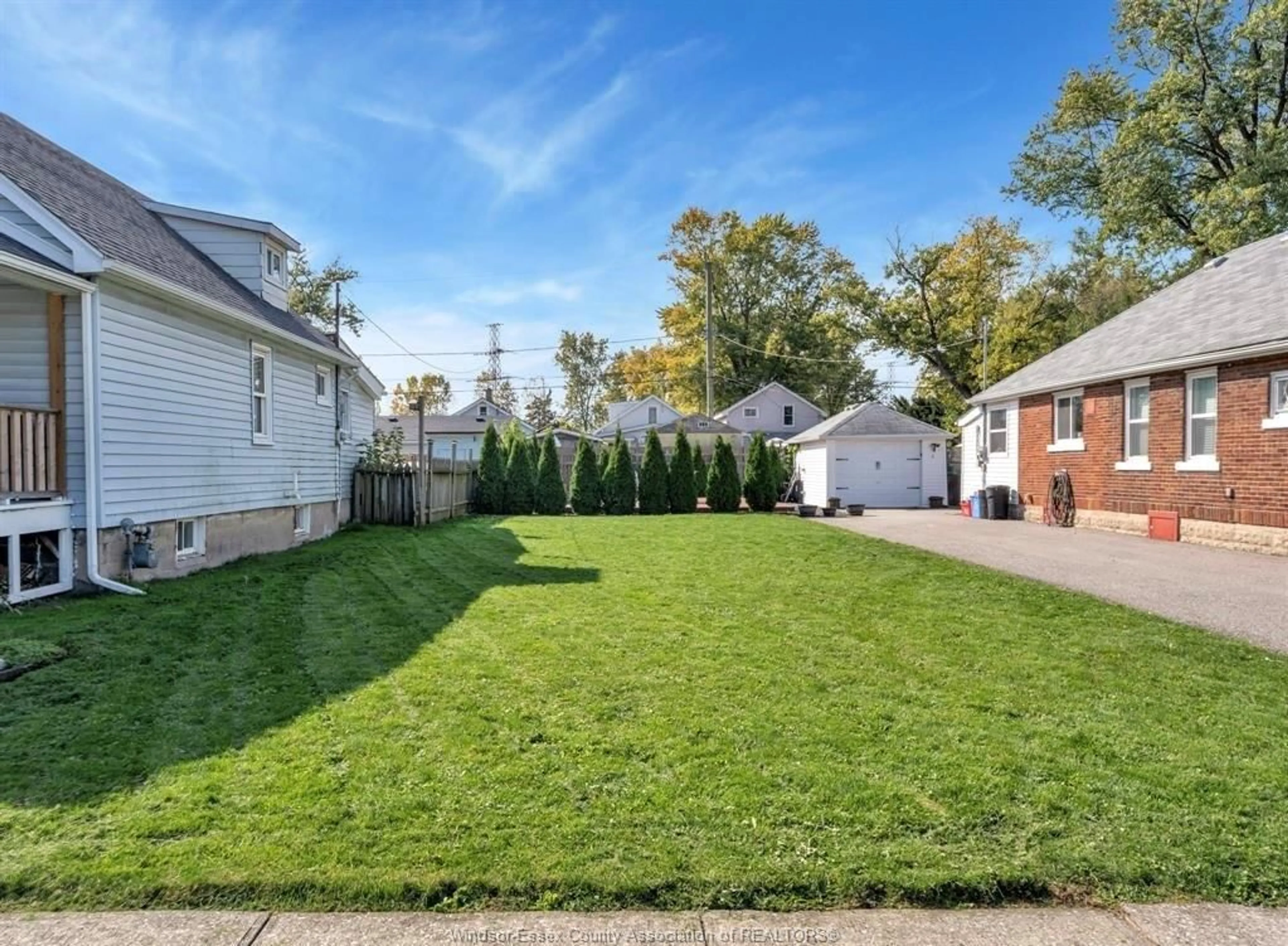 A pic from outside/outdoor area/front of a property/back of a property/a pic from drone, street for 2257 CHARL Ave, Windsor Ontario N8X 2A1