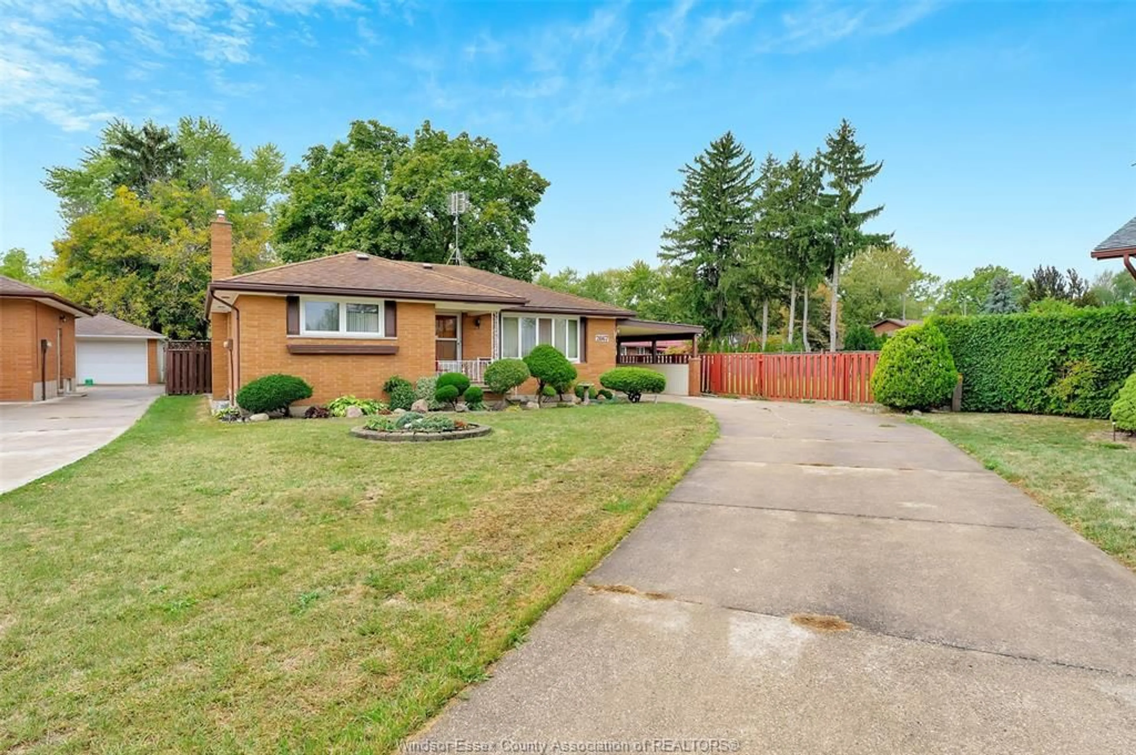 Home with brick exterior material, street for 2667 ARMSTRONG, Windsor Ontario N8T 2G2