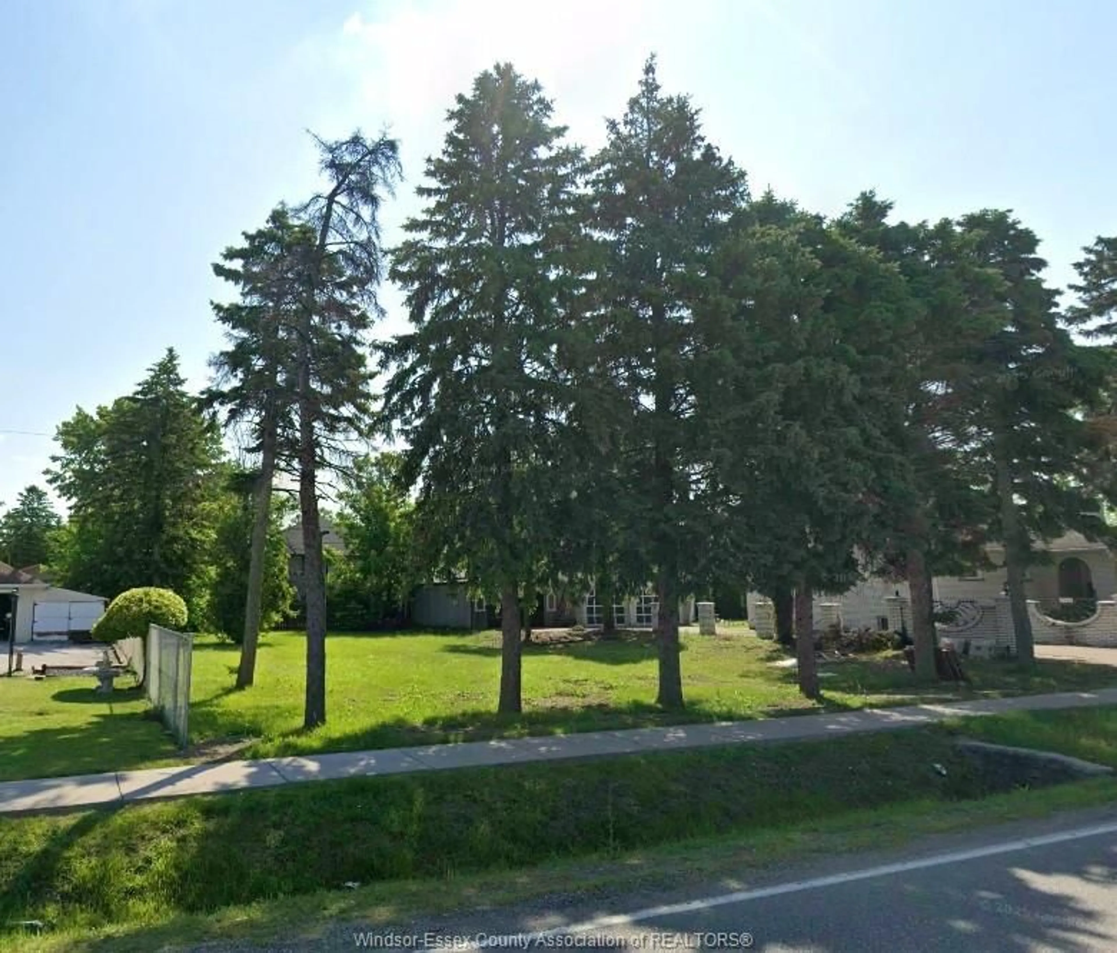 Blurry image for vl V/L DOMINION, Windsor Ontario N9B 3H9