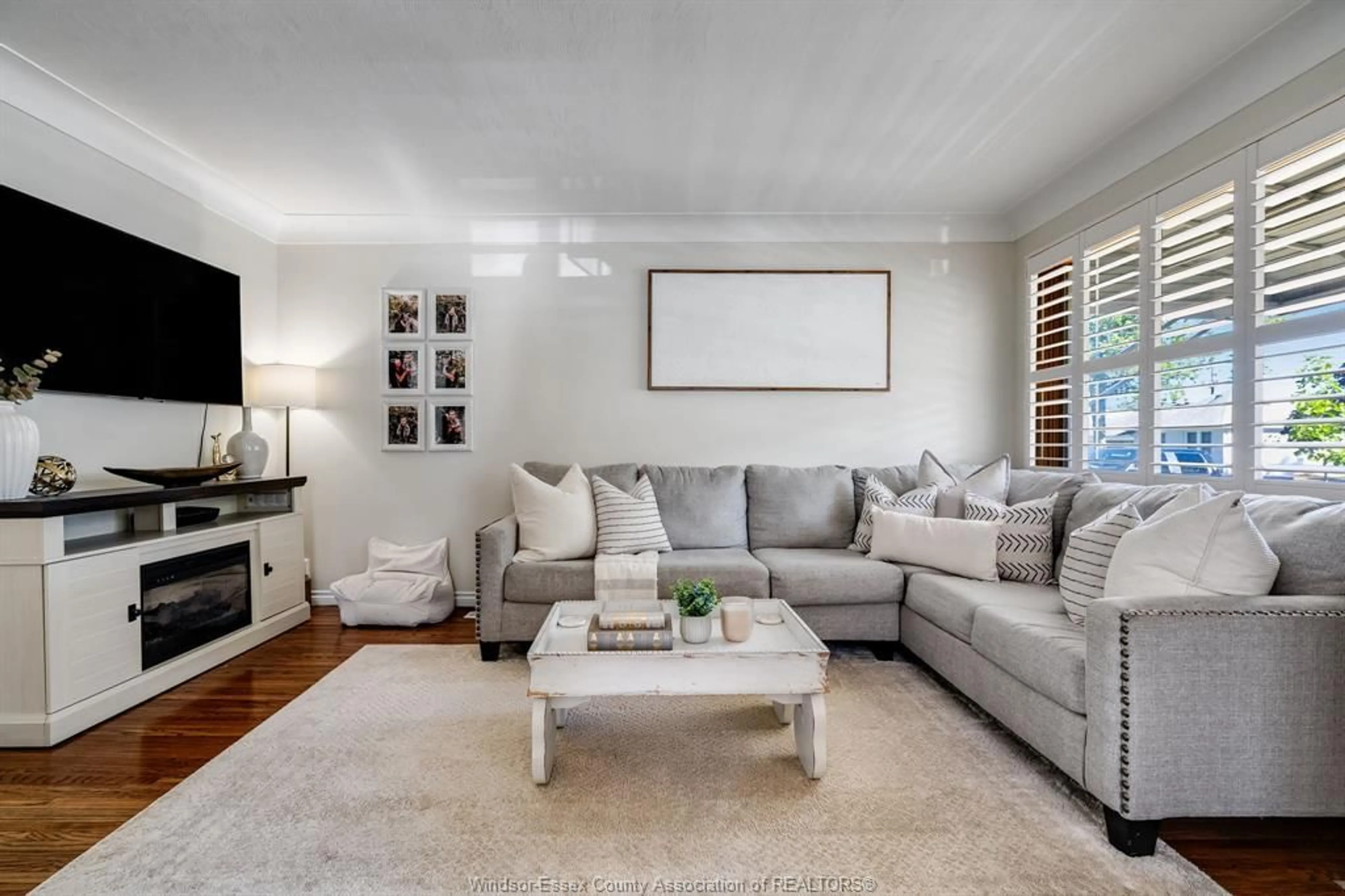 Living room with furniture, unknown for 2365 Arthur Rd, Windsor Ontario N8W 4V6