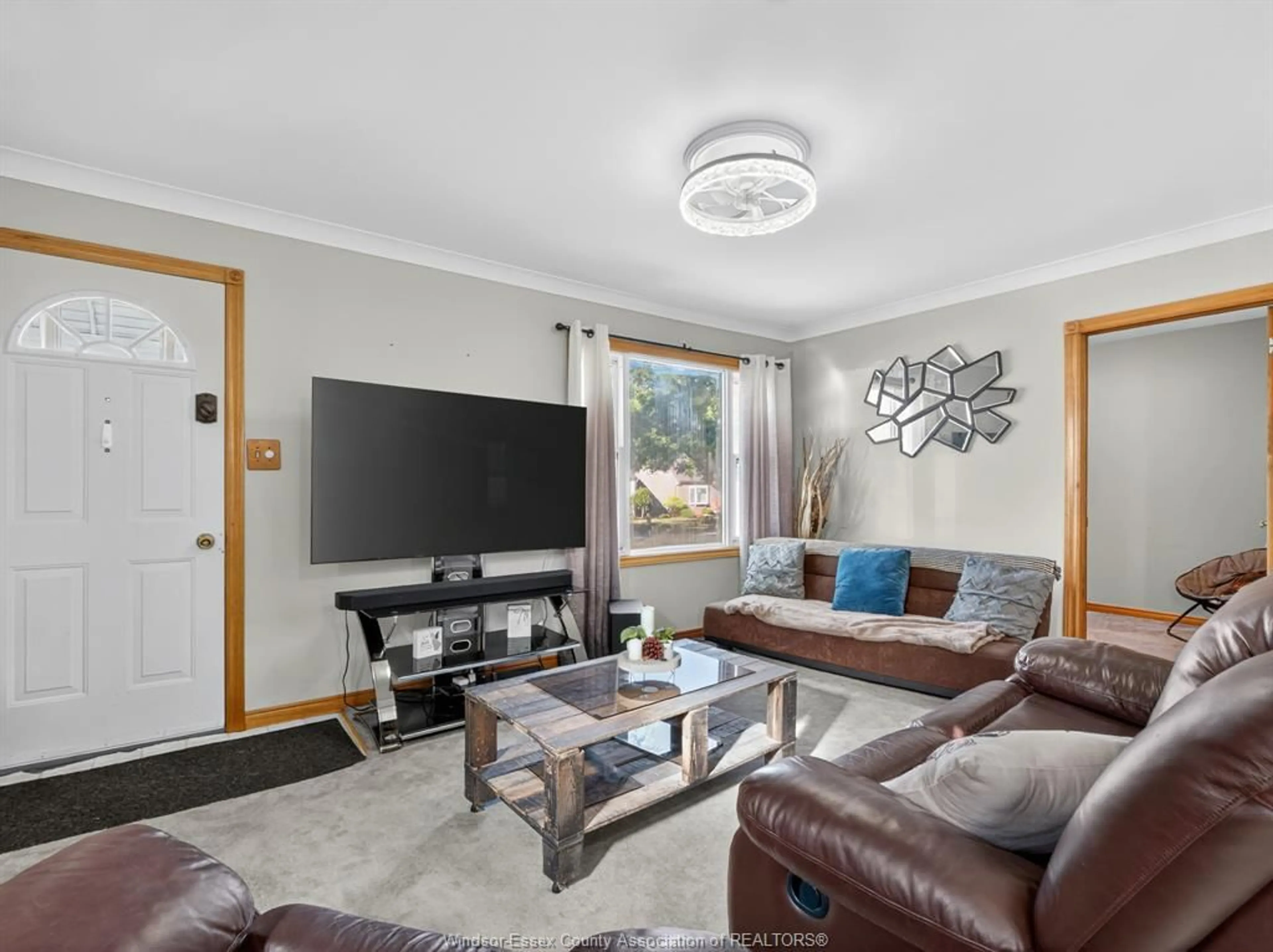Living room with furniture, unknown for 1242 PARTINGTON Ave, Windsor Ontario N9B 2P4