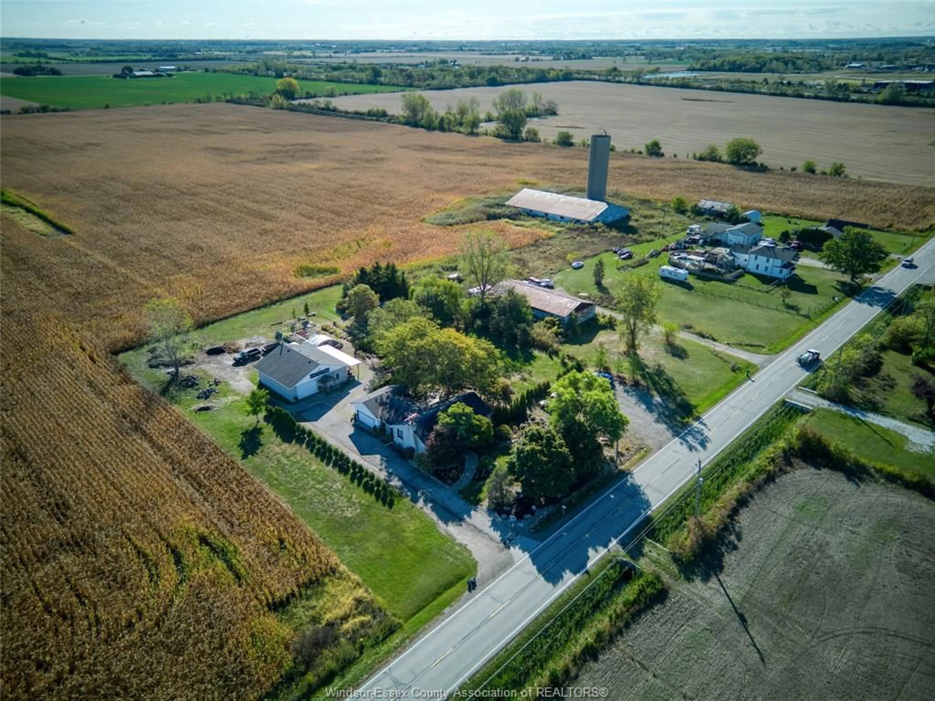 A pic from outside/outdoor area/front of a property/back of a property/a pic from drone, building for 4774 8TH CONCESSION RR3, Windsor Ontario N0R 1K0
