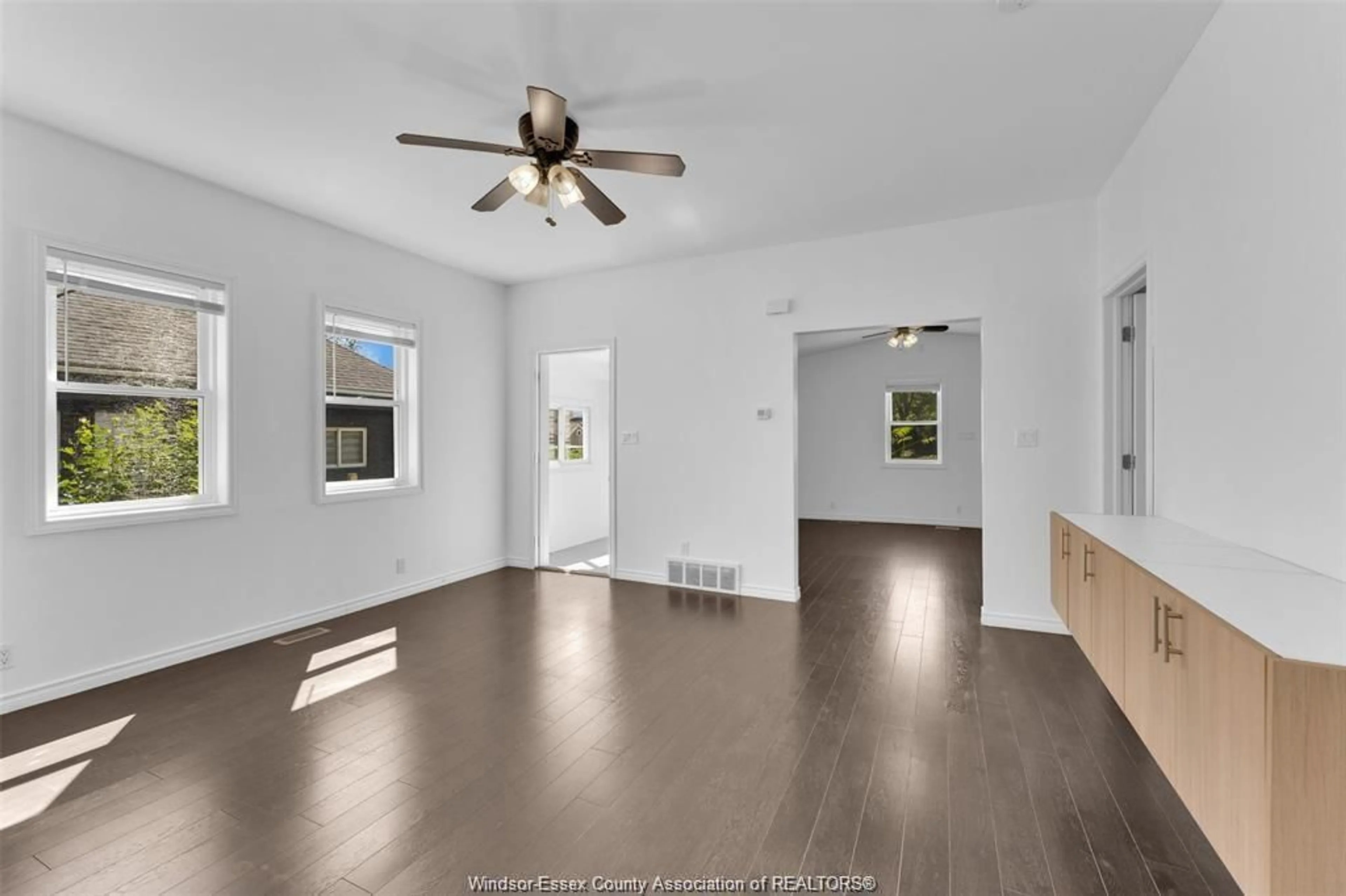 Unknown for 440 MARENTETTE Ave, Windsor Ontario N9A 1Y9