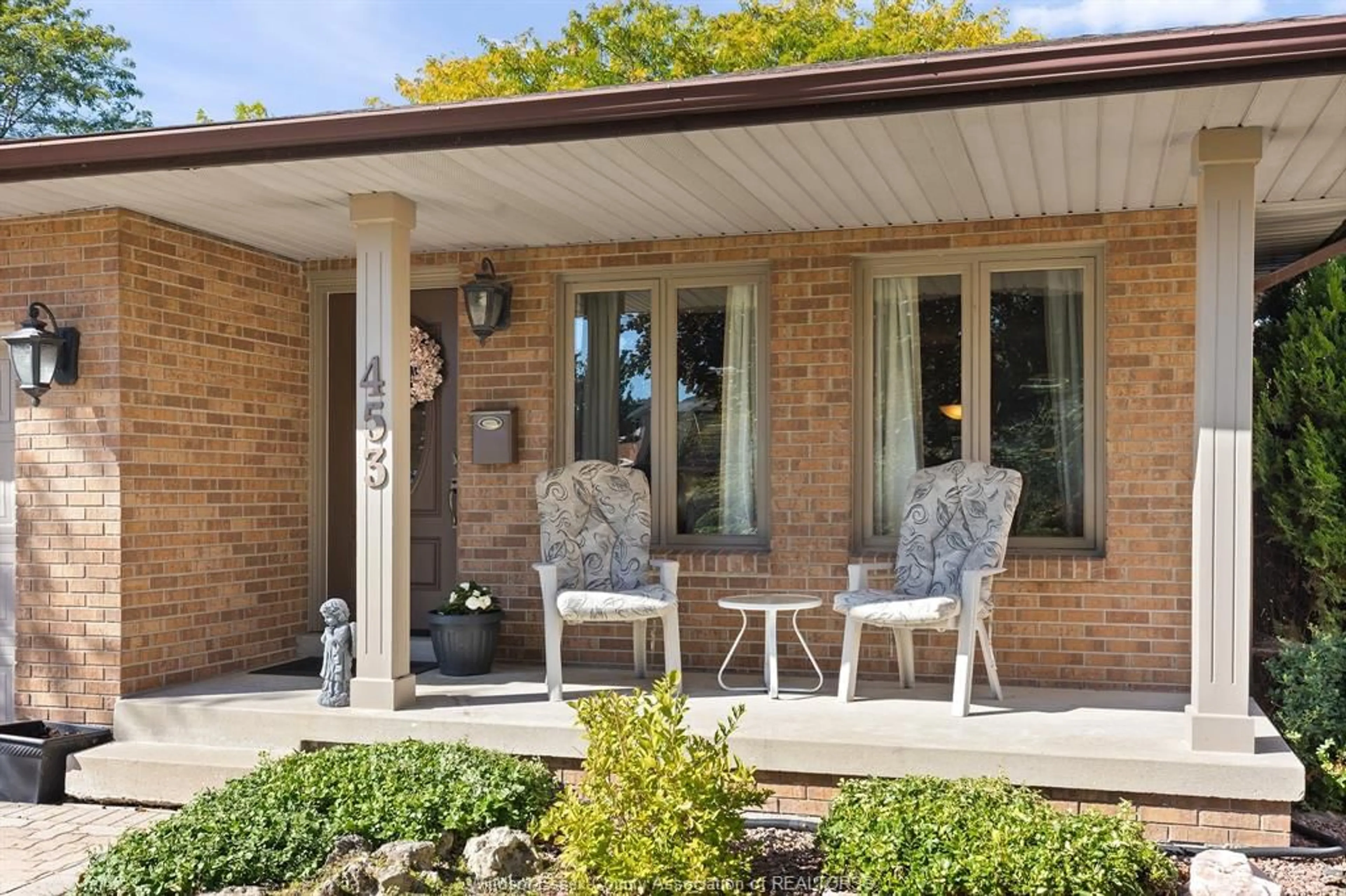 Home with brick exterior material, street for 453 AMBERLY CRESCENT, Tecumseh Ontario N8N 3L8