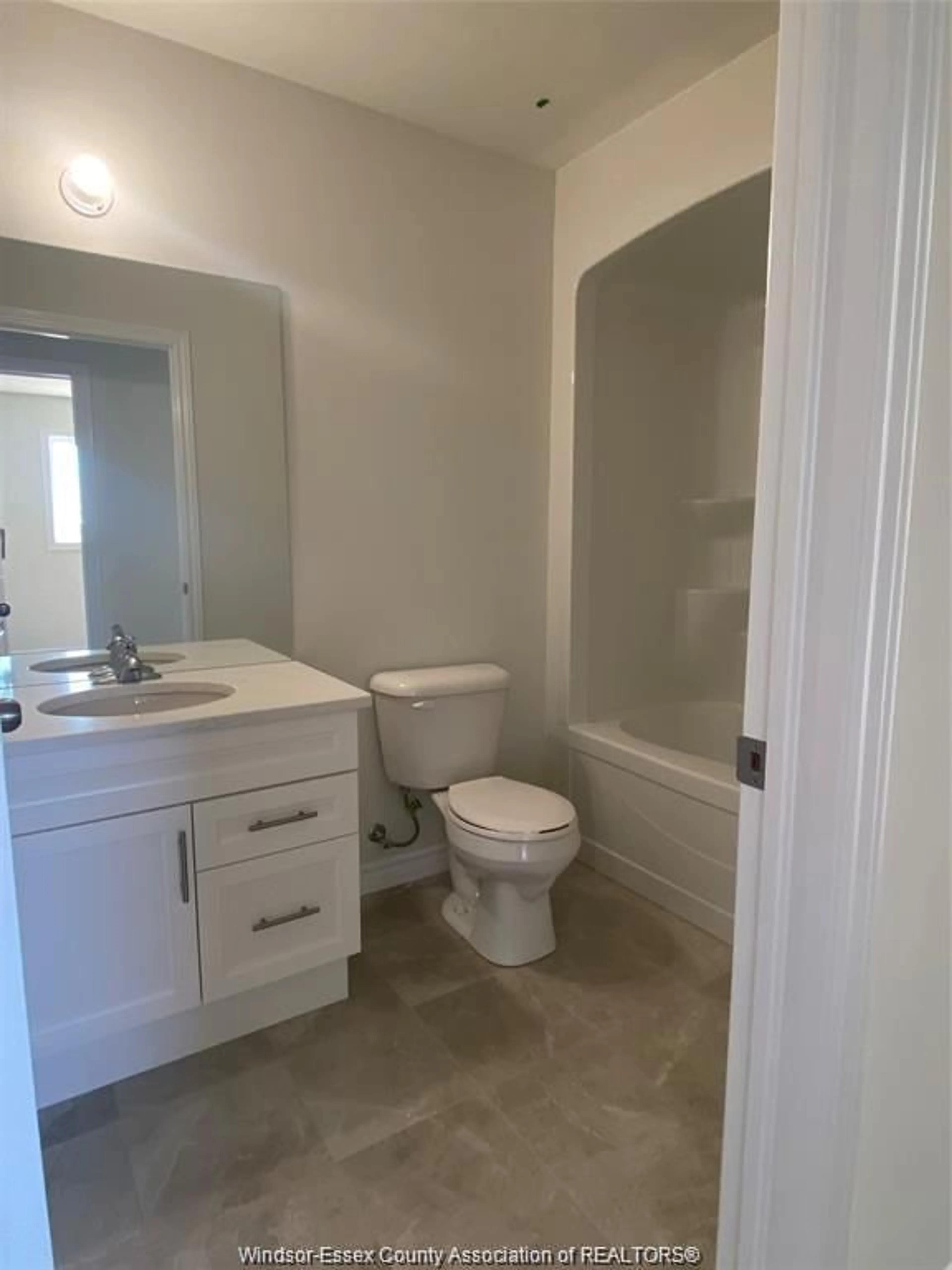 Standard bathroom, ceramic/tile floor for 1061 ASPEN RIDGE Cres, Lakeshore Ontario N0R 1A0