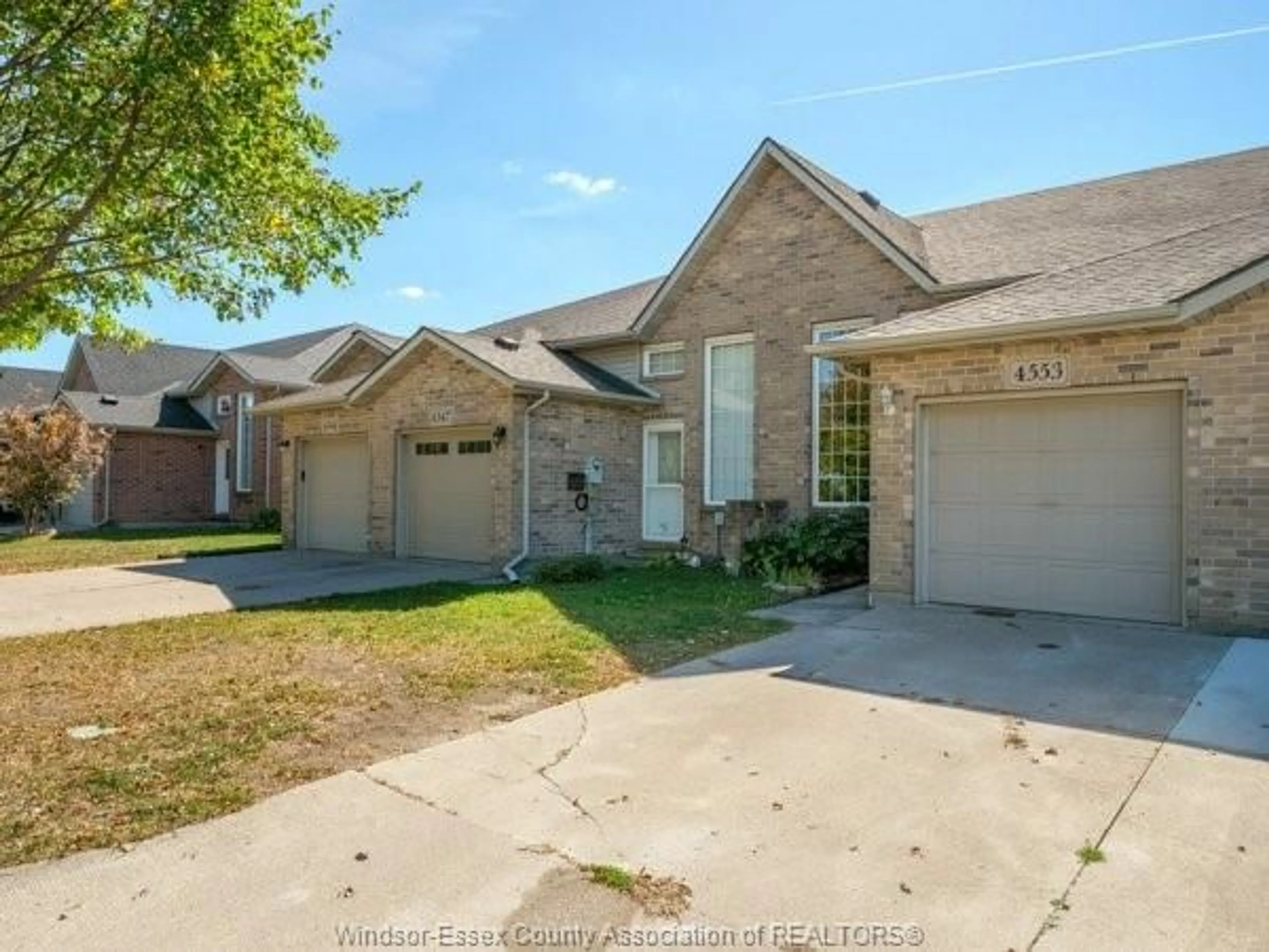 A pic from outside/outdoor area/front of a property/back of a property/a pic from drone, street for 4553 TUMBLEWEED Cres, Windsor Ontario N9G 3C2