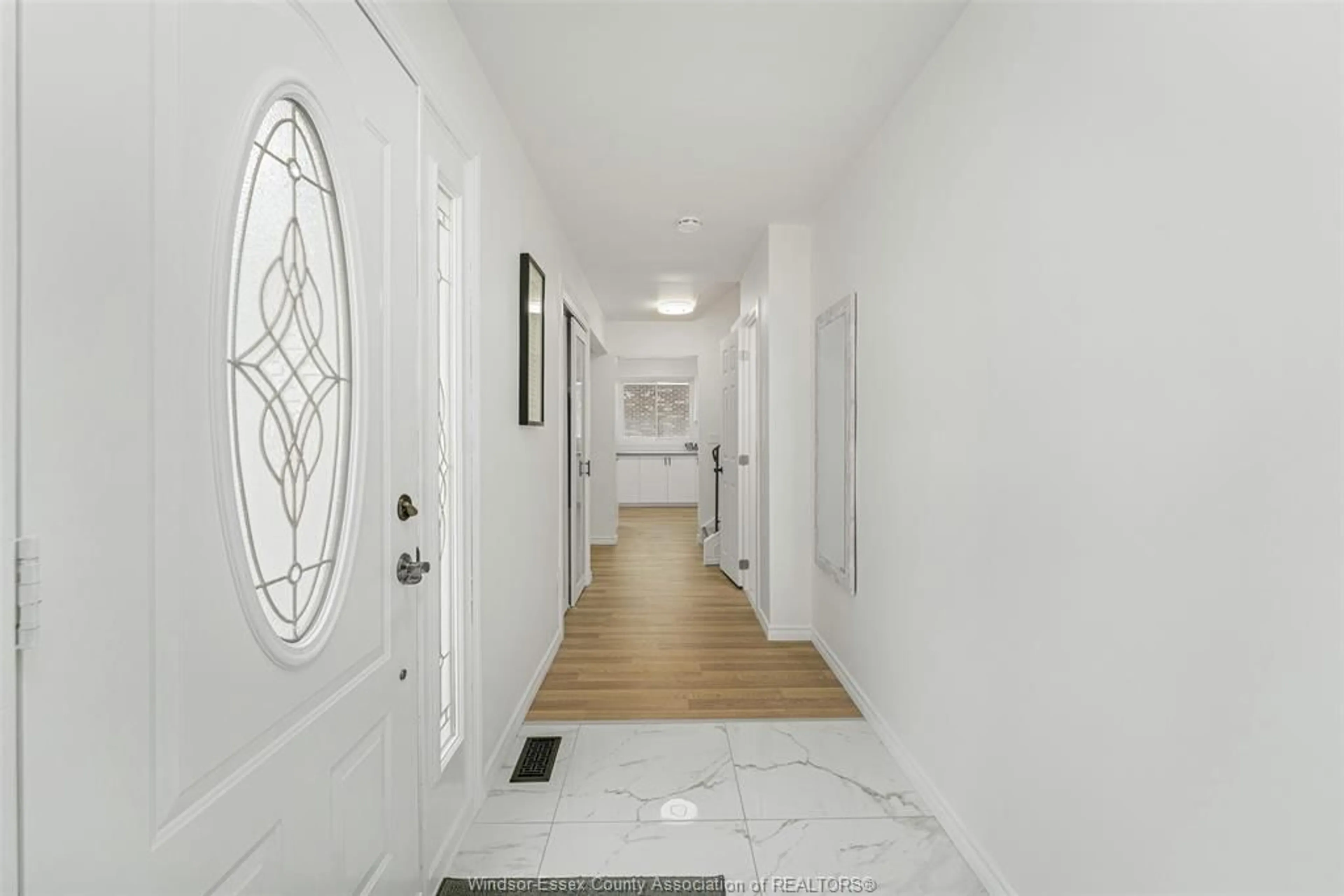 Indoor entryway for 1830 TODD Lane, LaSalle Ontario N9H 1J5
