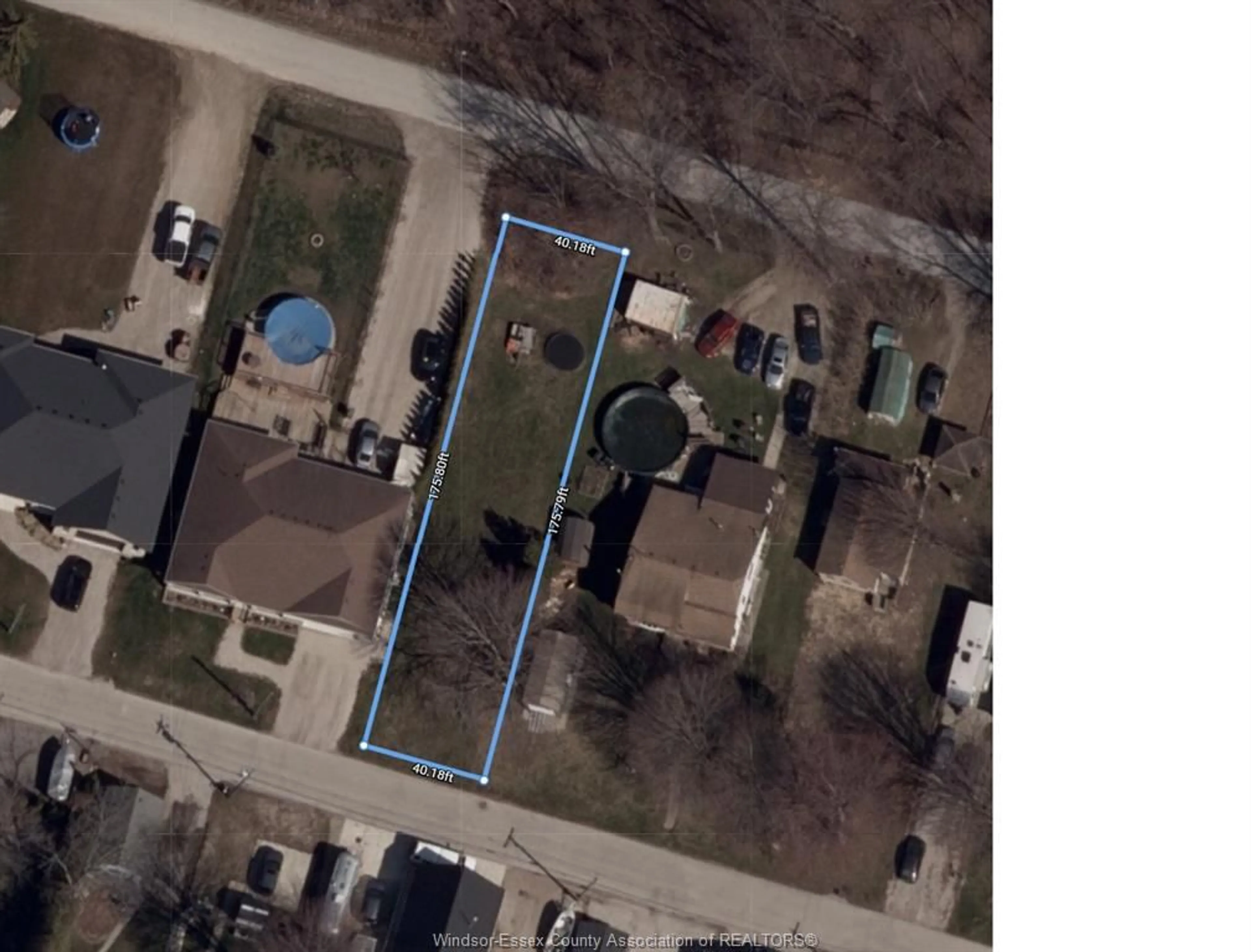 A pic from outside/outdoor area/front of a property/back of a property/a pic from drone, street for V/L LAKEWOOD Dr, Amherstburg Ontario N9V 2Y8