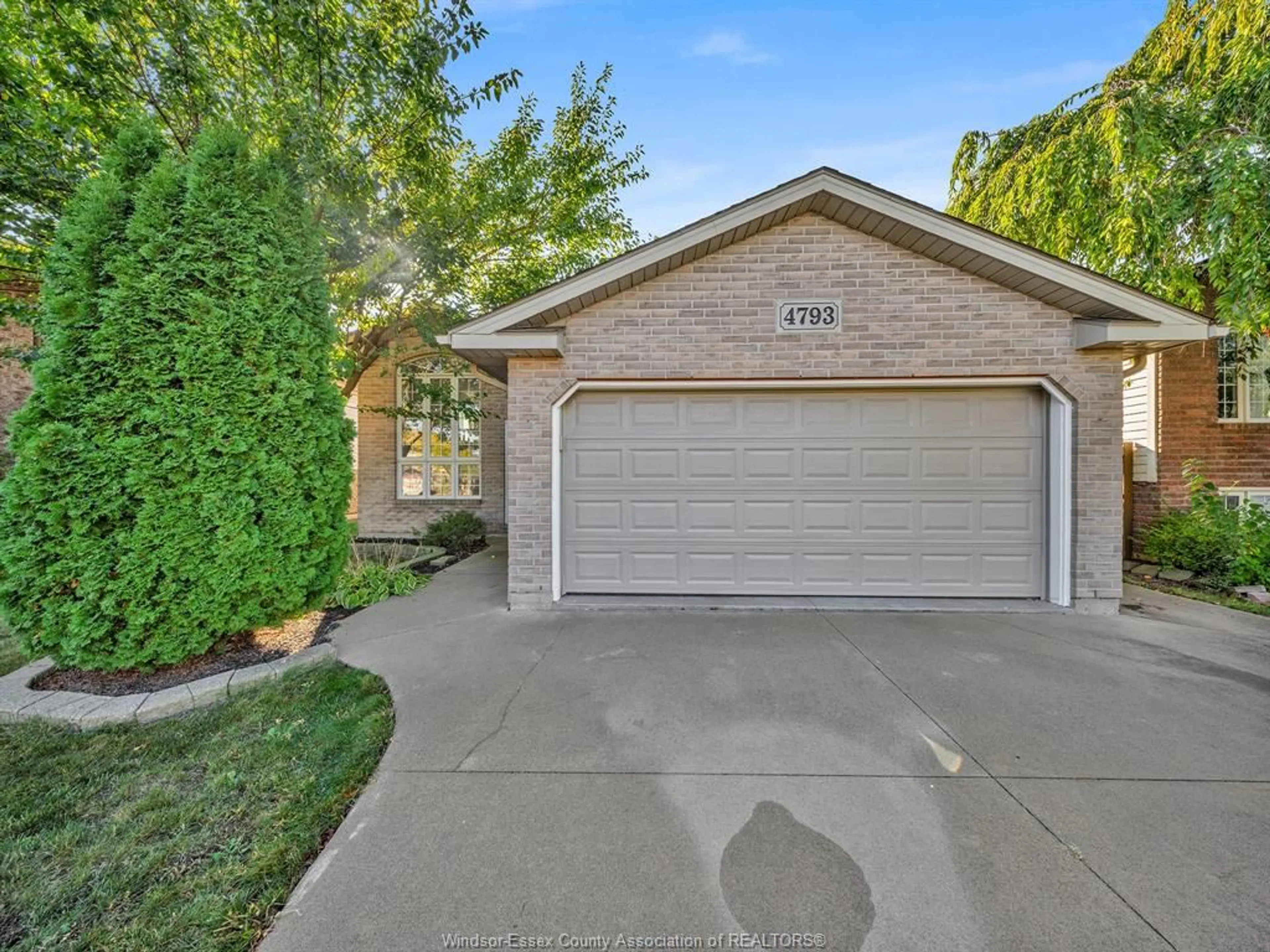 Unknown for 4793 Juliet Cres, Windsor Ontario N9G 3A7