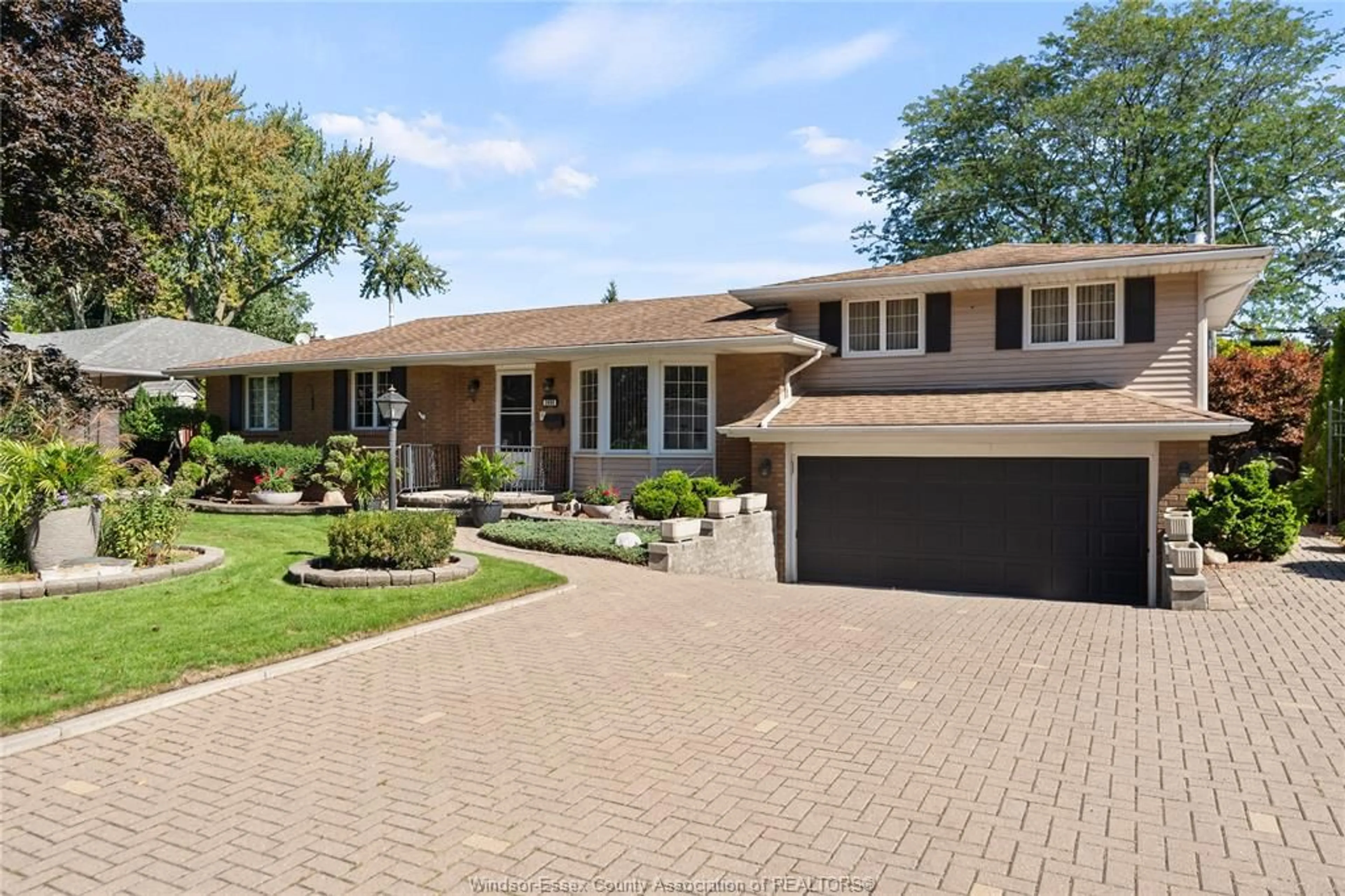 Home with brick exterior material, street for 2890 MARK Ave, Windsor Ontario N9E 2W7