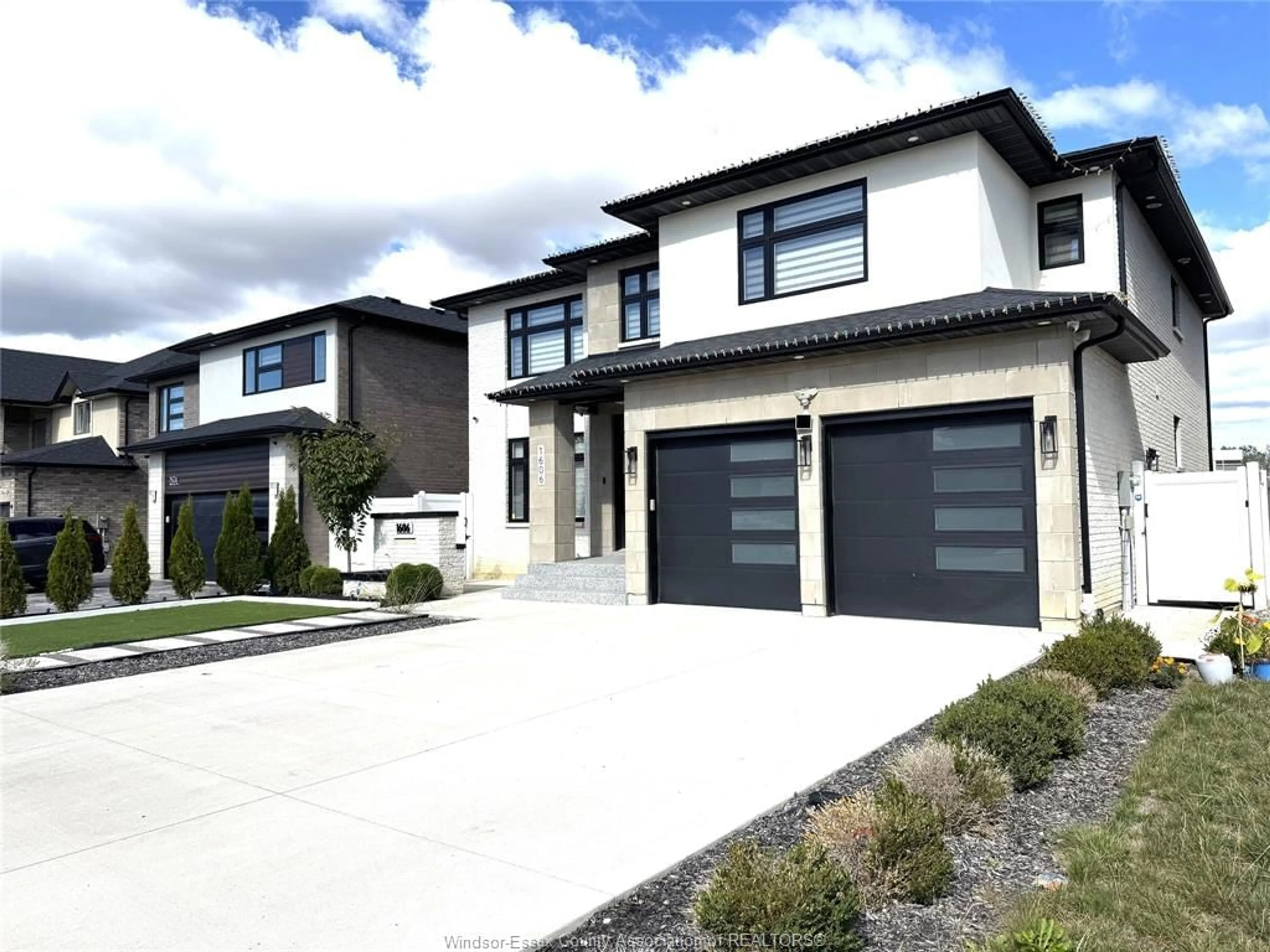 Home with vinyl exterior material, street for 1606 ROCKPORT St, Windsor Ontario N9E 0B2
