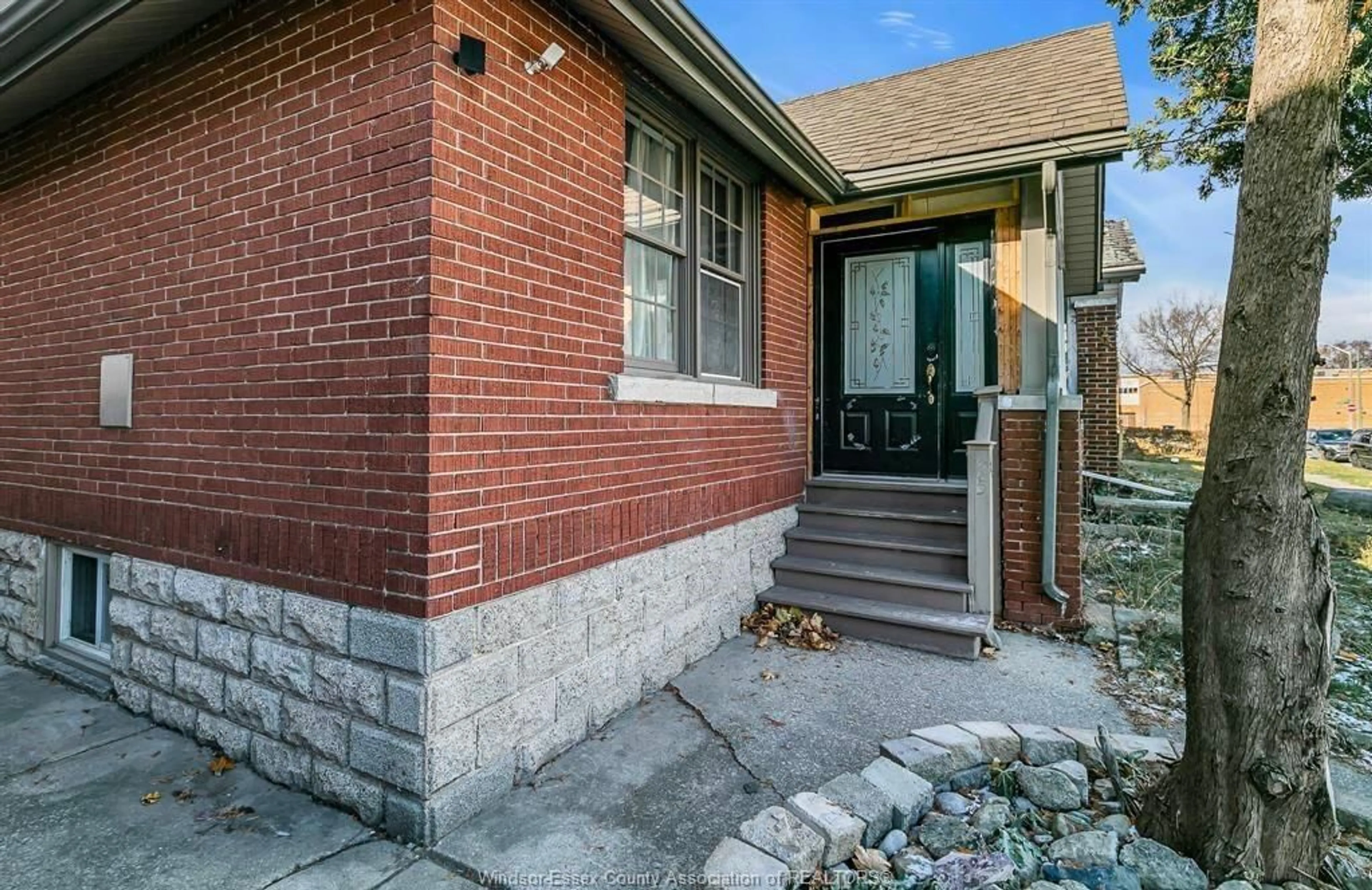 Home with brick exterior material, street for 445 MCKAY Ave, Windsor Ontario N9B 1Z7